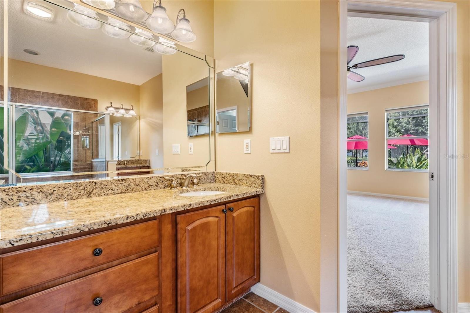 Listing photo id 38 for 22519 Southshore Drive