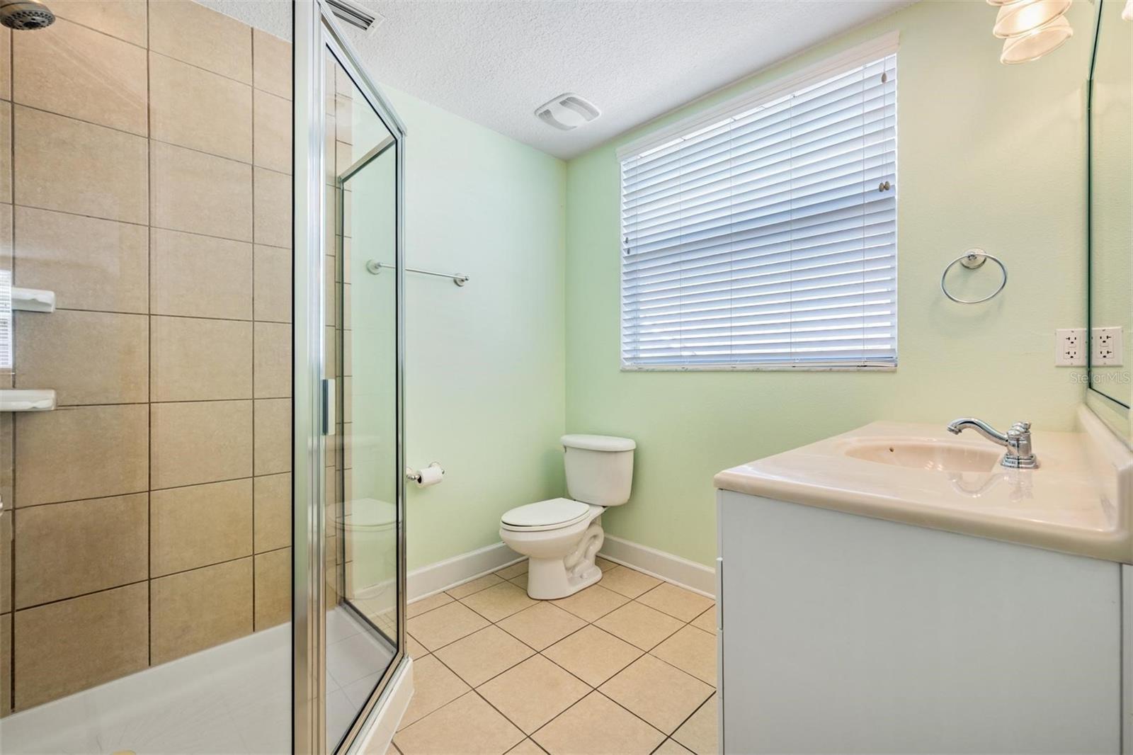 Listing photo id 43 for 22519 Southshore Drive