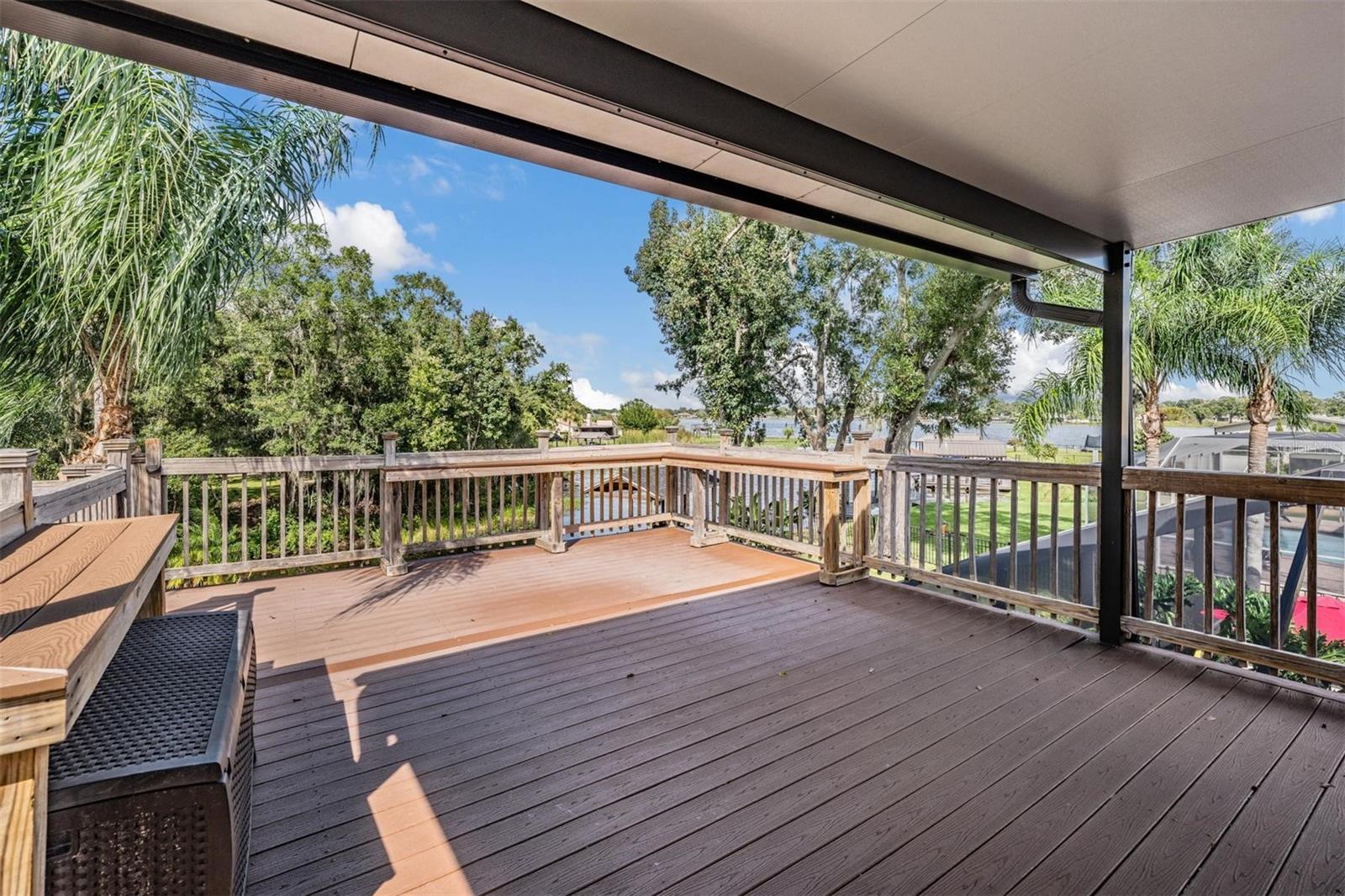 Listing photo id 45 for 22519 Southshore Drive