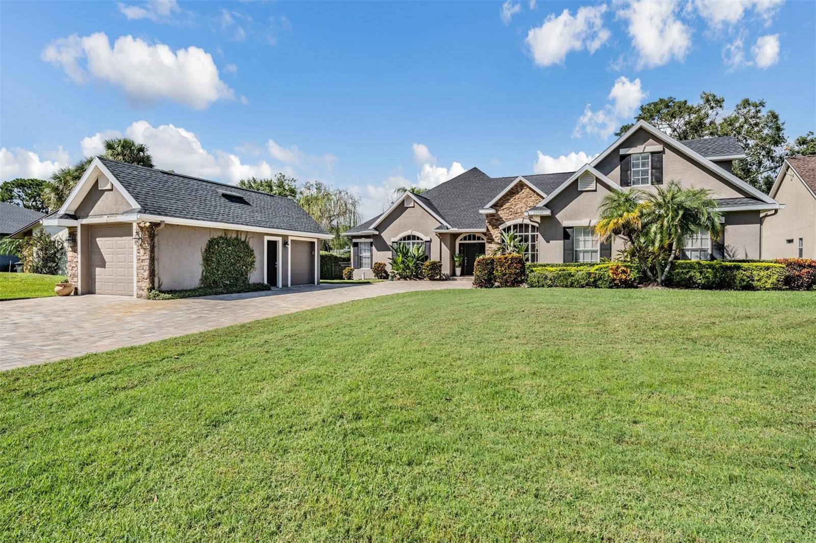 Listing photo id 3 for 22519 Southshore Drive