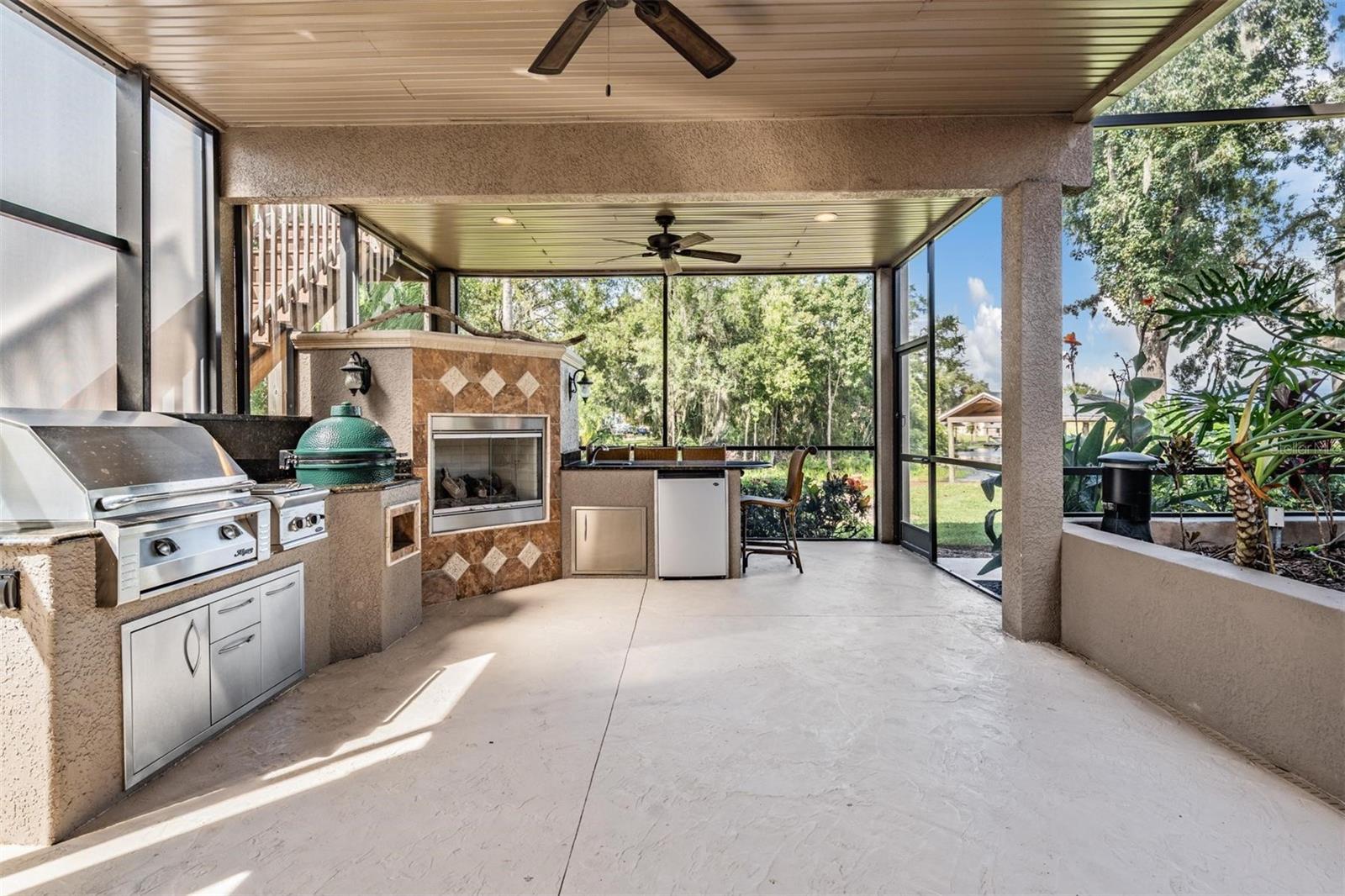 Listing photo id 50 for 22519 Southshore Drive