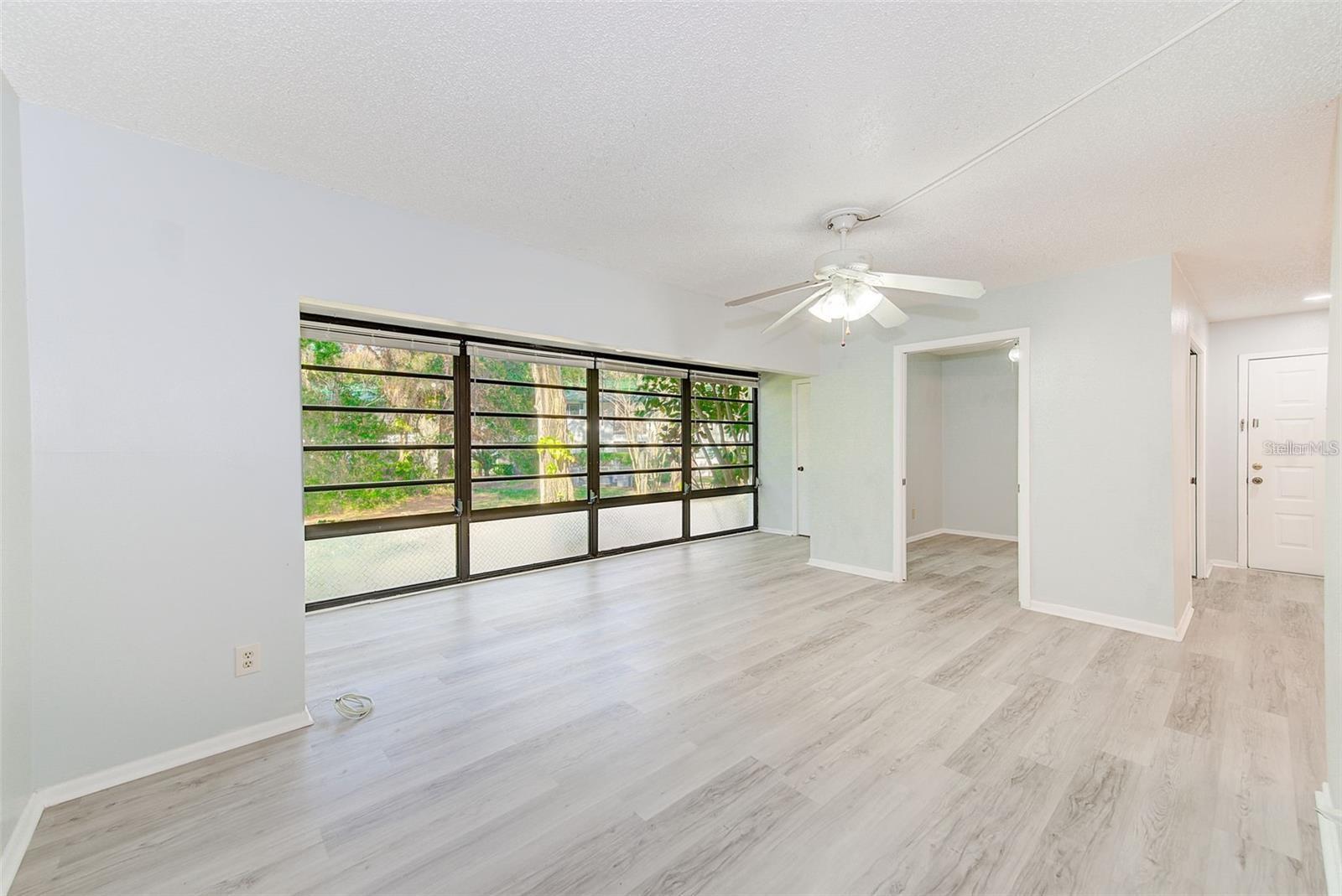 Image 11 of 48 For 3259 Fox Chase Circle N 106