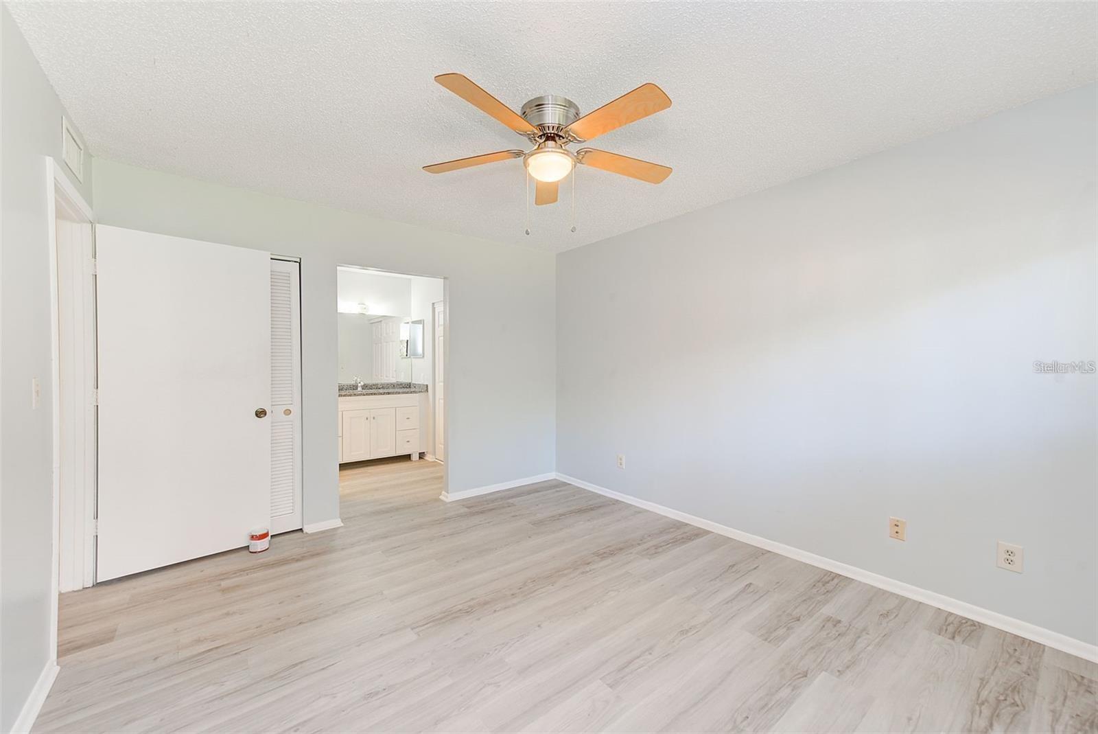 Image 34 of 48 For 3259 Fox Chase Circle N 106