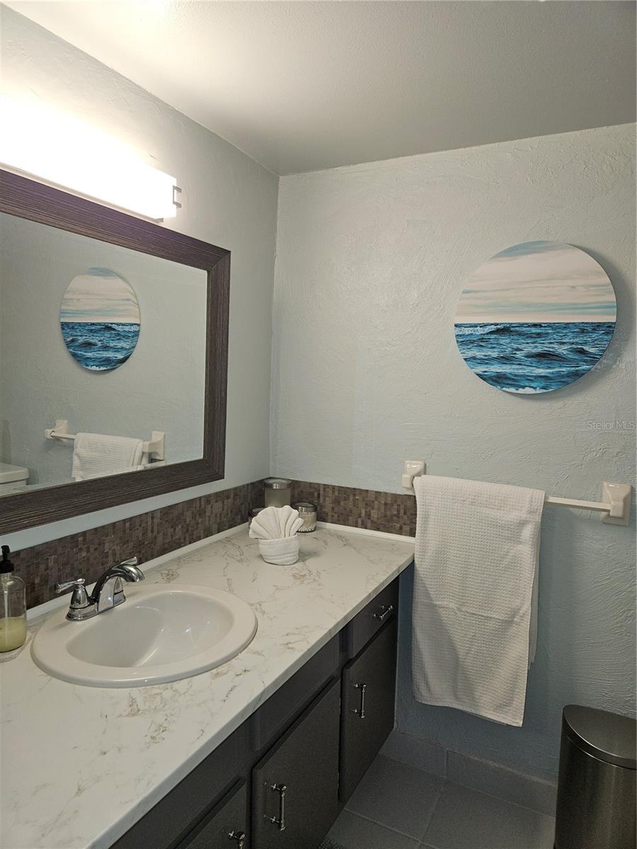 Image 19 of 20 For 712 Cordova Green 712