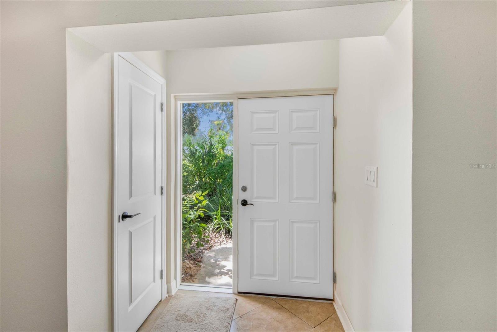 Image 12 of 45 For 11316 Bayshore Drive 57