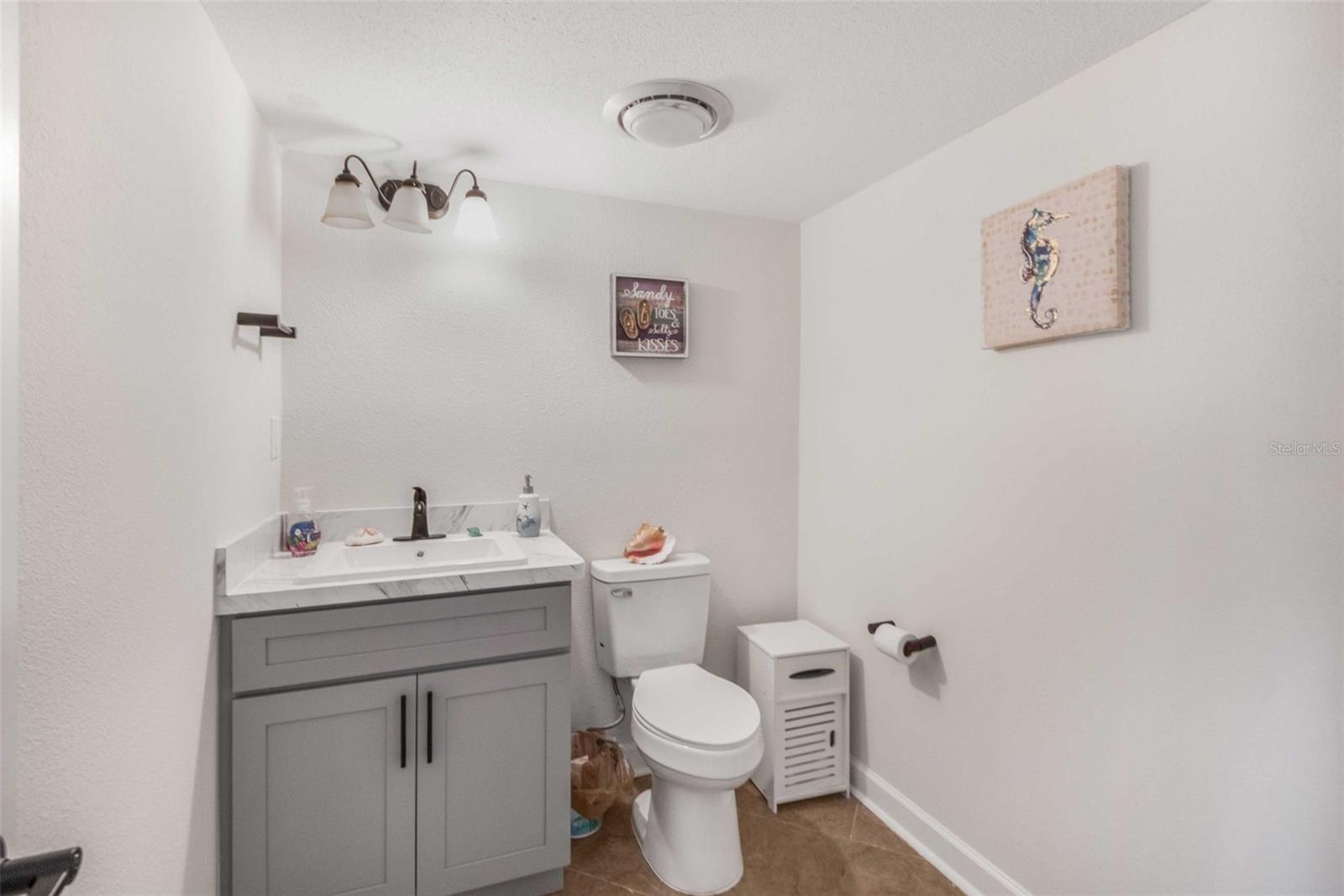 Image 15 of 45 For 11316 Bayshore Drive 57