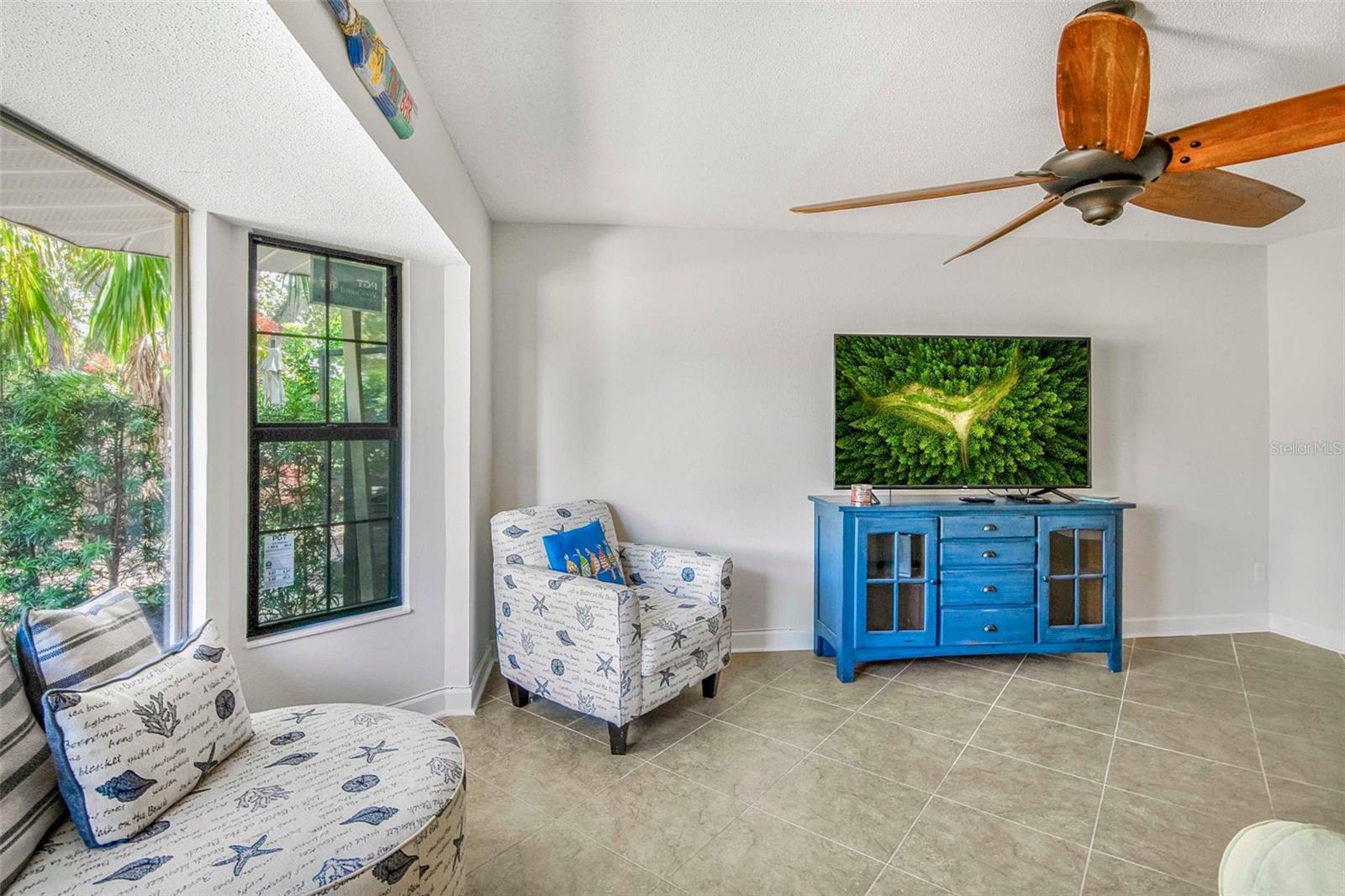 Image 17 of 45 For 11316 Bayshore Drive 57