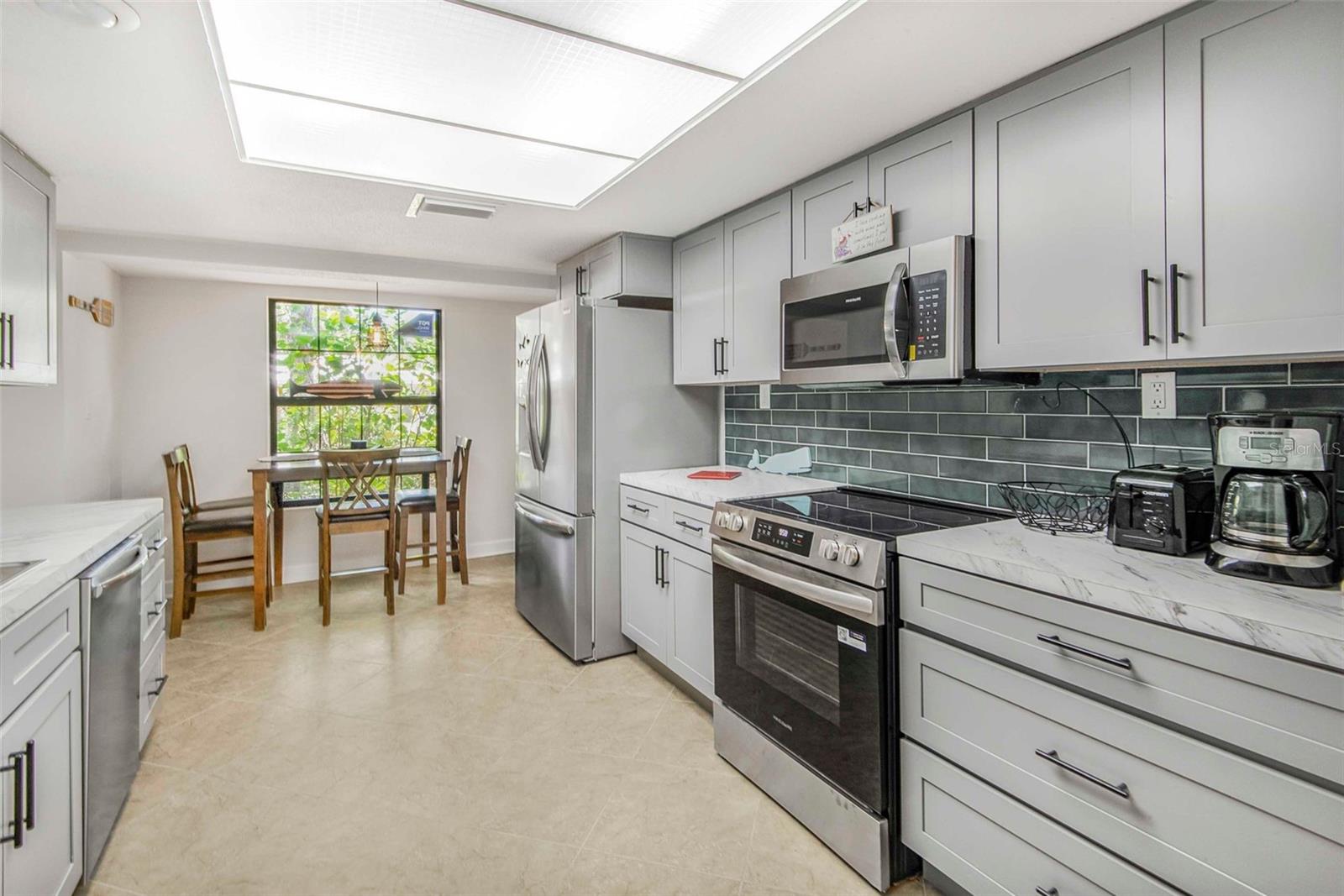 Image 20 of 45 For 11316 Bayshore Drive 57