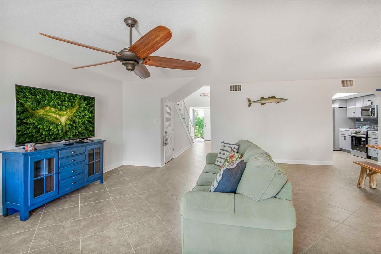 Image 26 of 45 For 11316 Bayshore Drive 57
