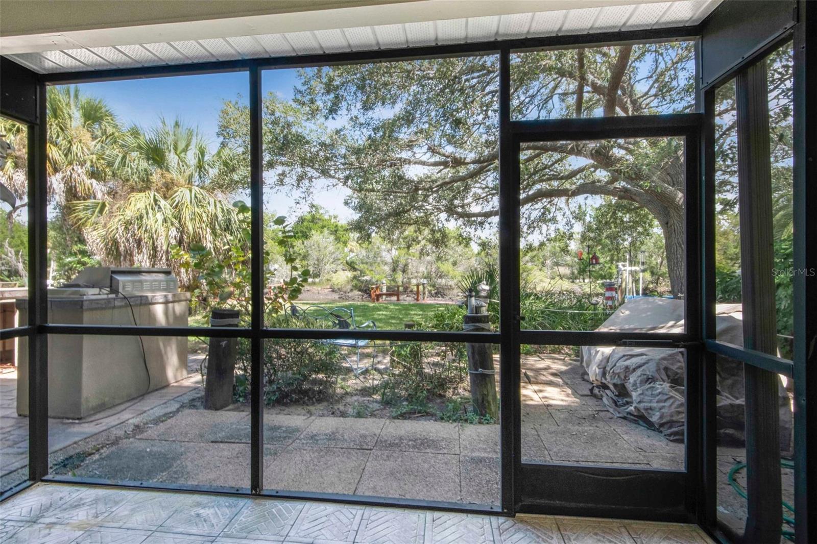 Image 27 of 45 For 11316 Bayshore Drive 57