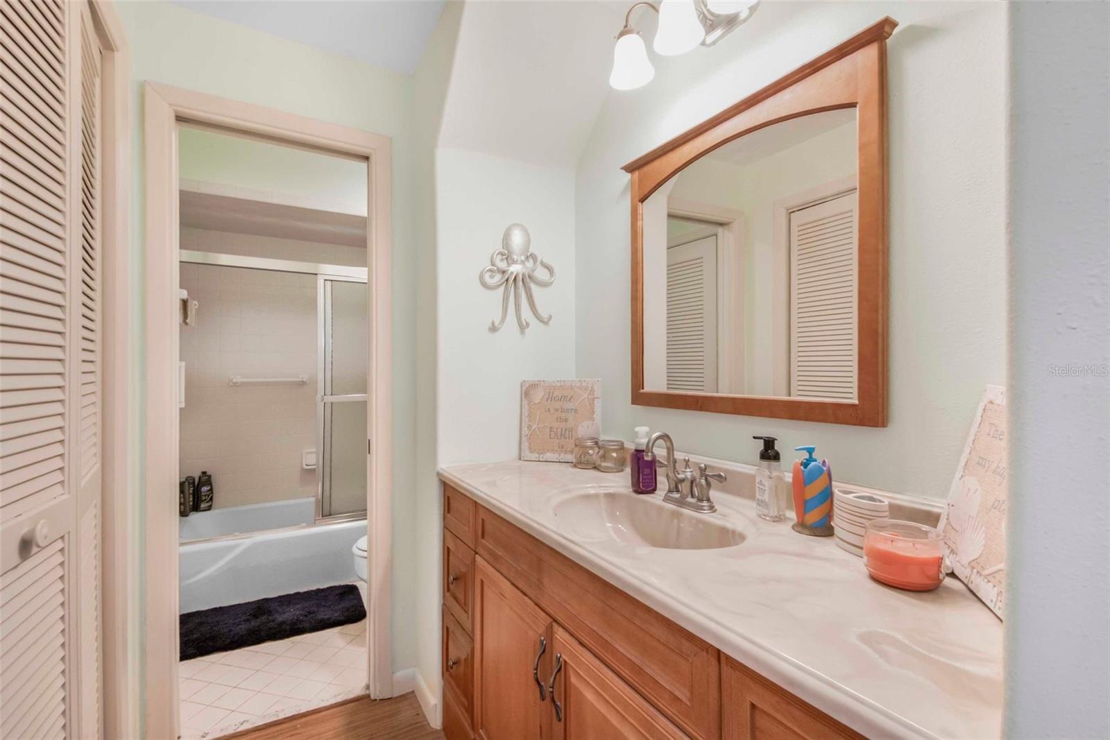 Image 31 of 45 For 11316 Bayshore Drive 57