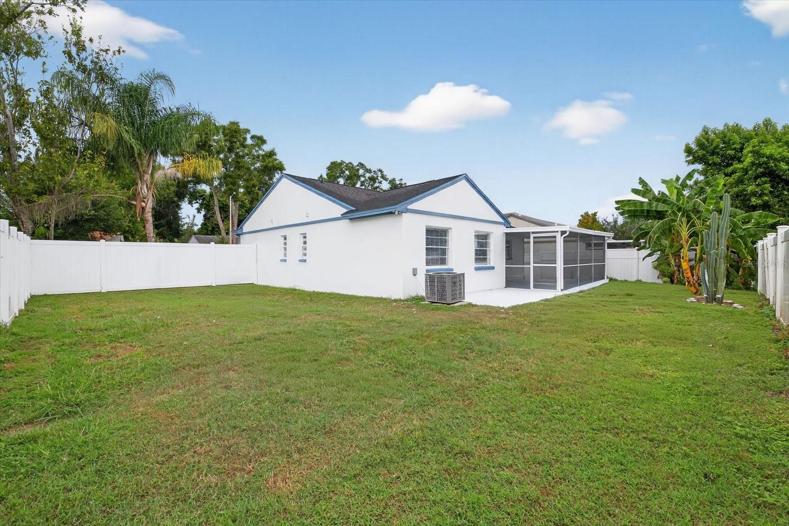 Image 5 of 48 For 1929 Crown Park Drive