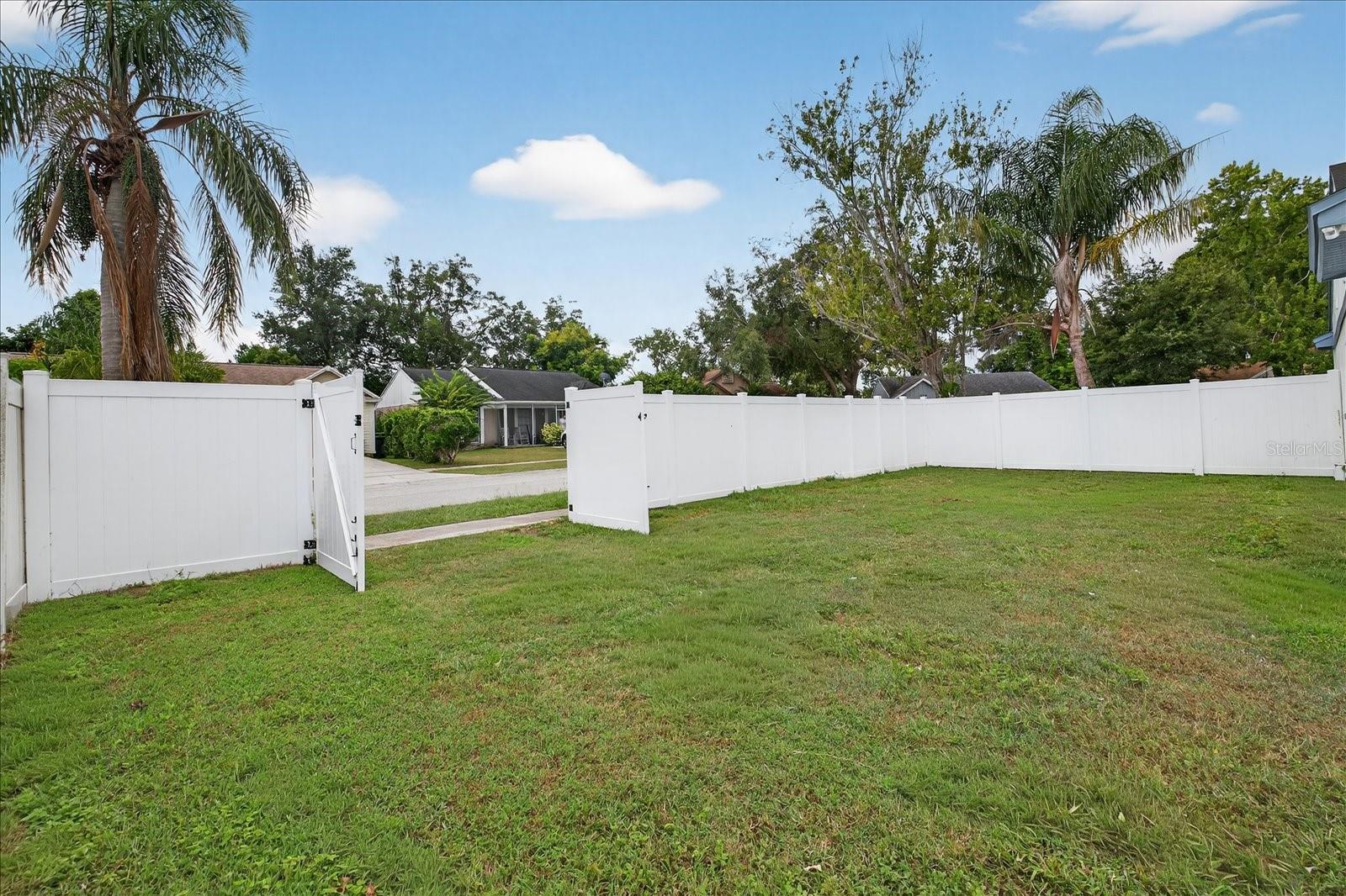 Image 6 of 48 For 1929 Crown Park Drive