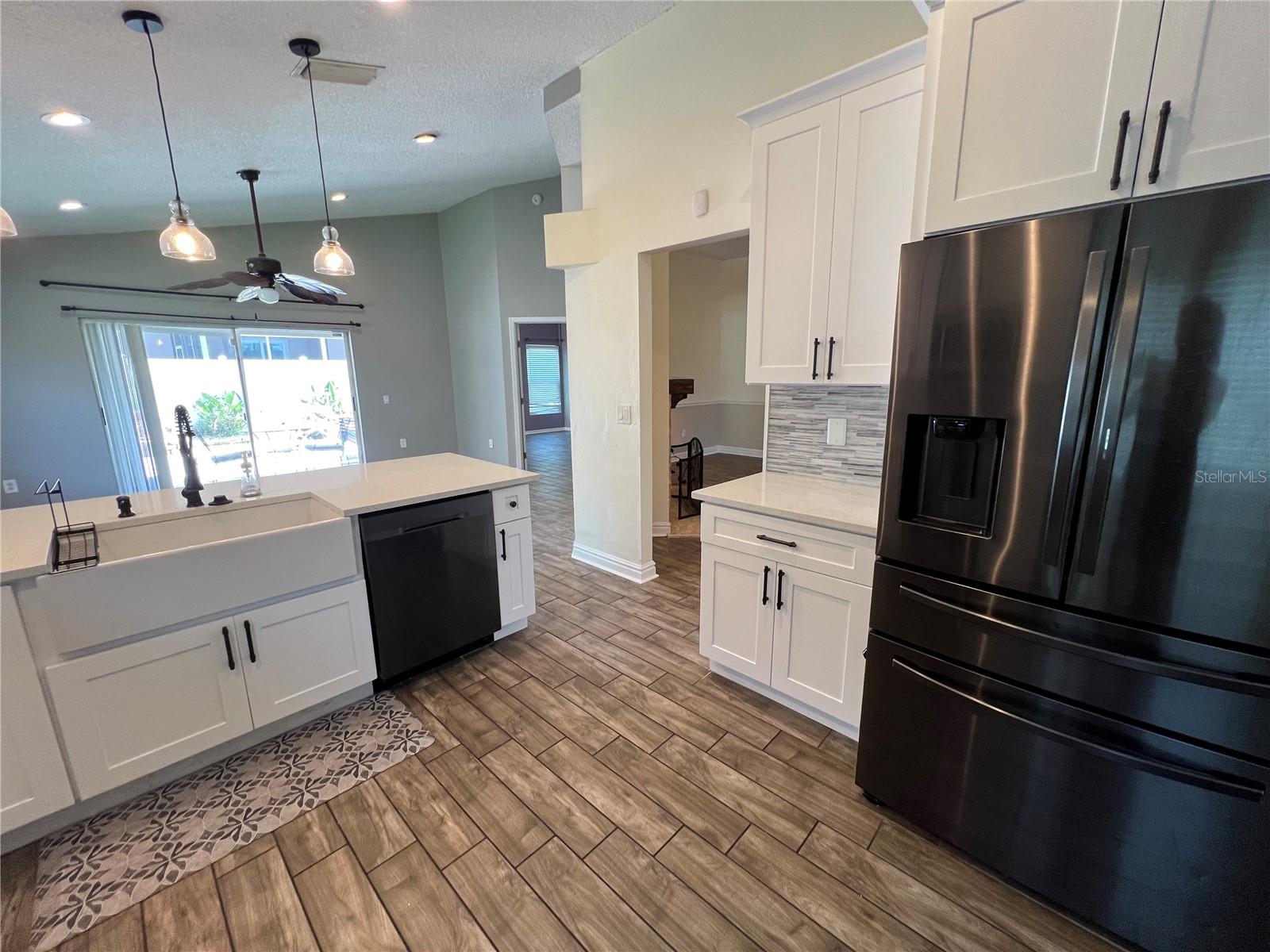 Image 10 of 39 For 8509 Bella Way