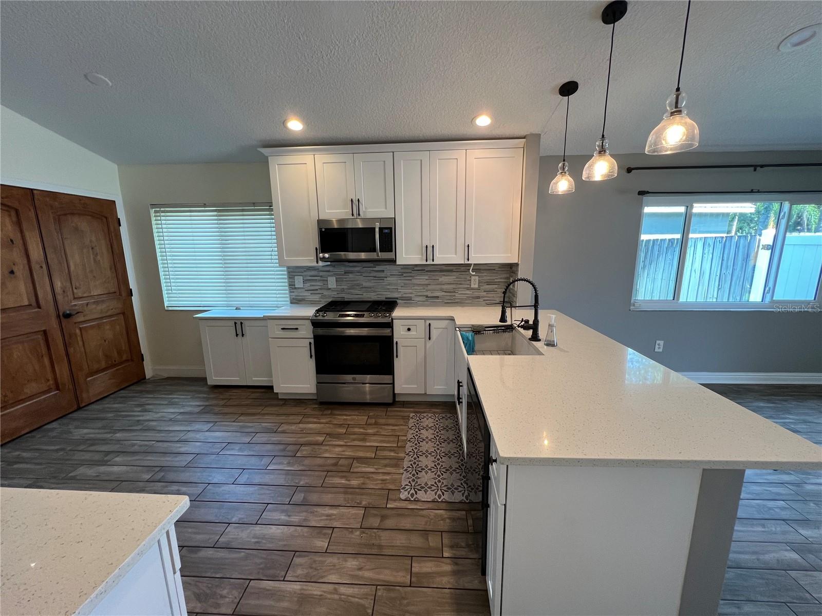 Image 14 of 39 For 8509 Bella Way