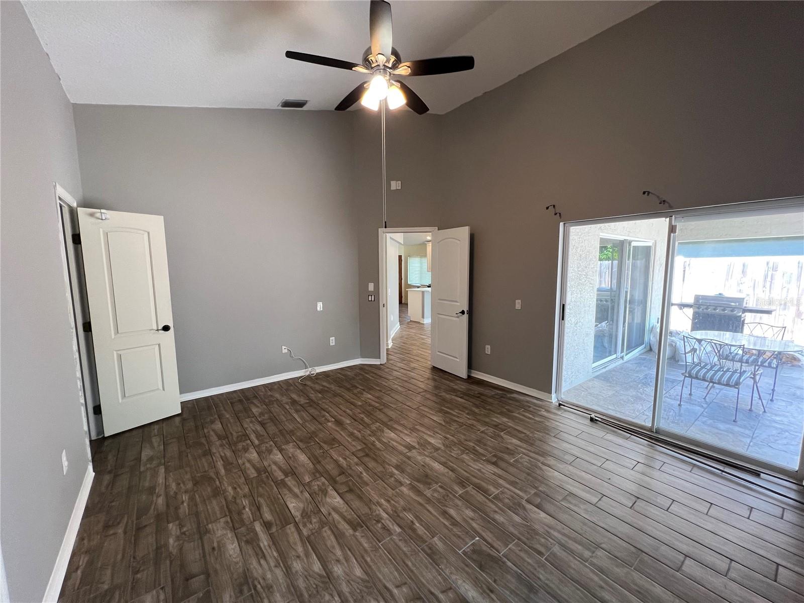 Image 21 of 39 For 8509 Bella Way