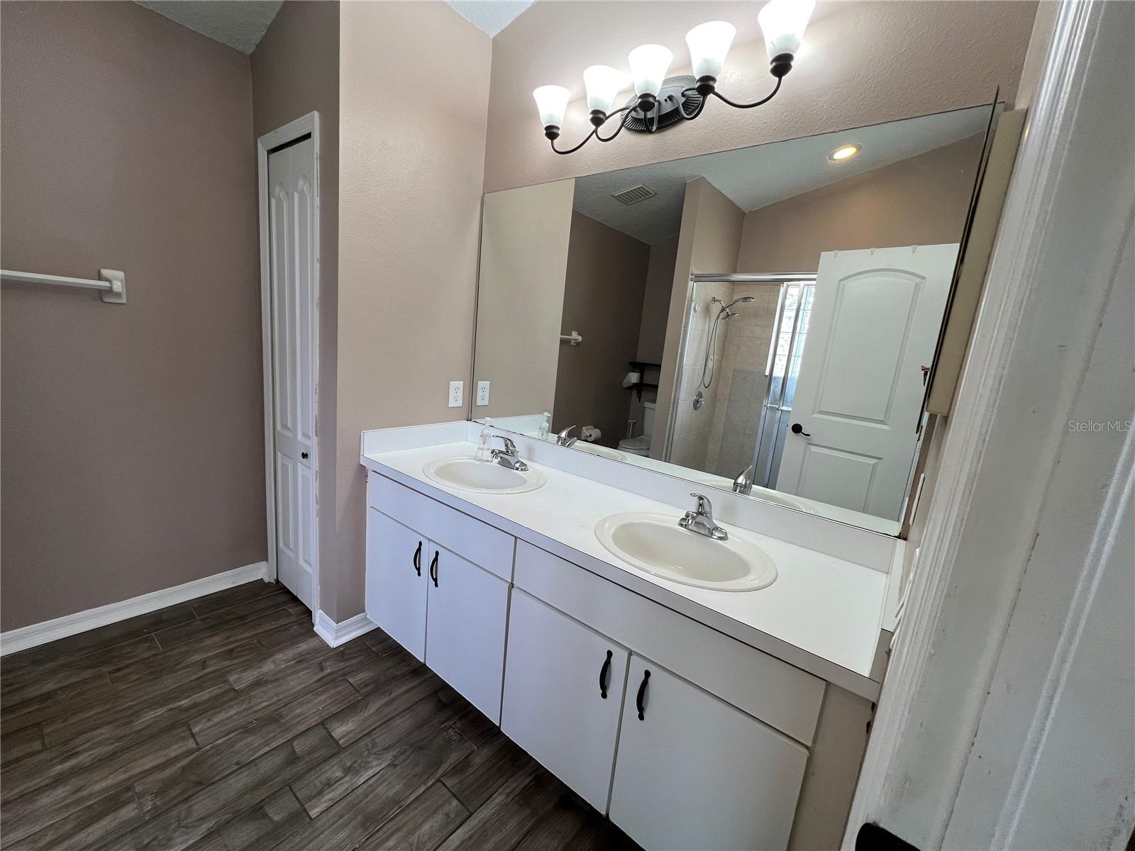 Image 23 of 39 For 8509 Bella Way