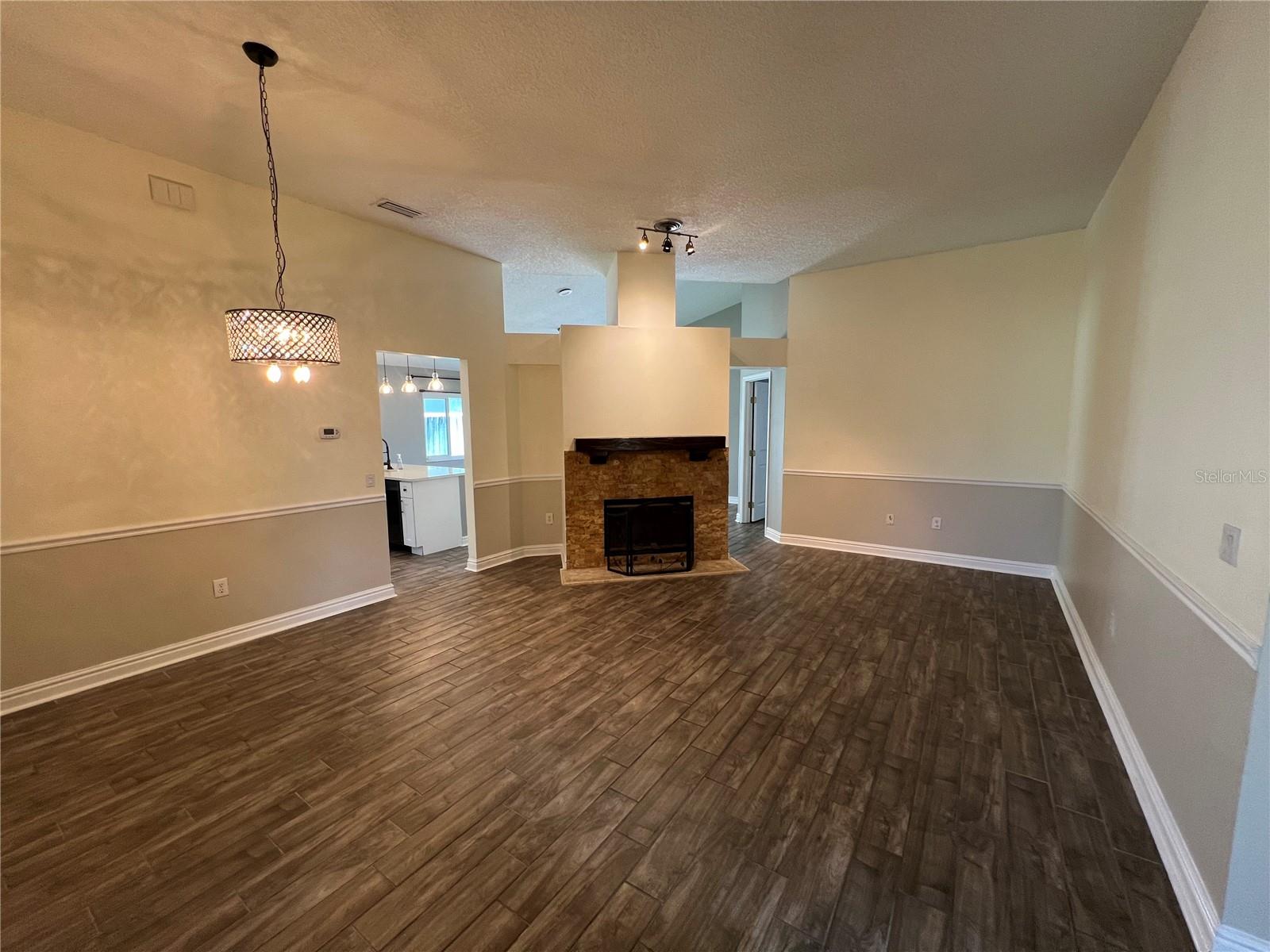 Image 5 of 39 For 8509 Bella Way