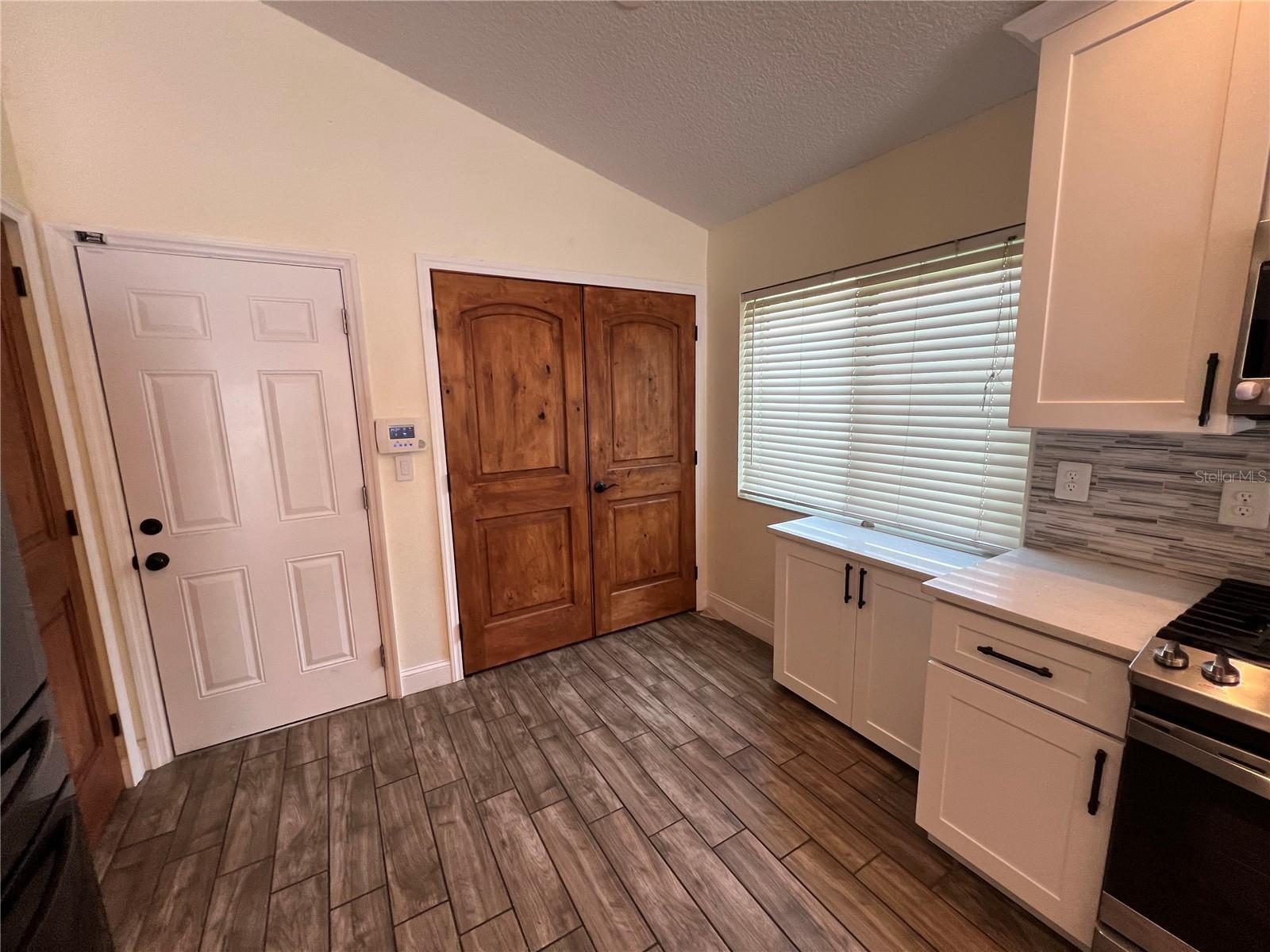 Image 7 of 39 For 8509 Bella Way