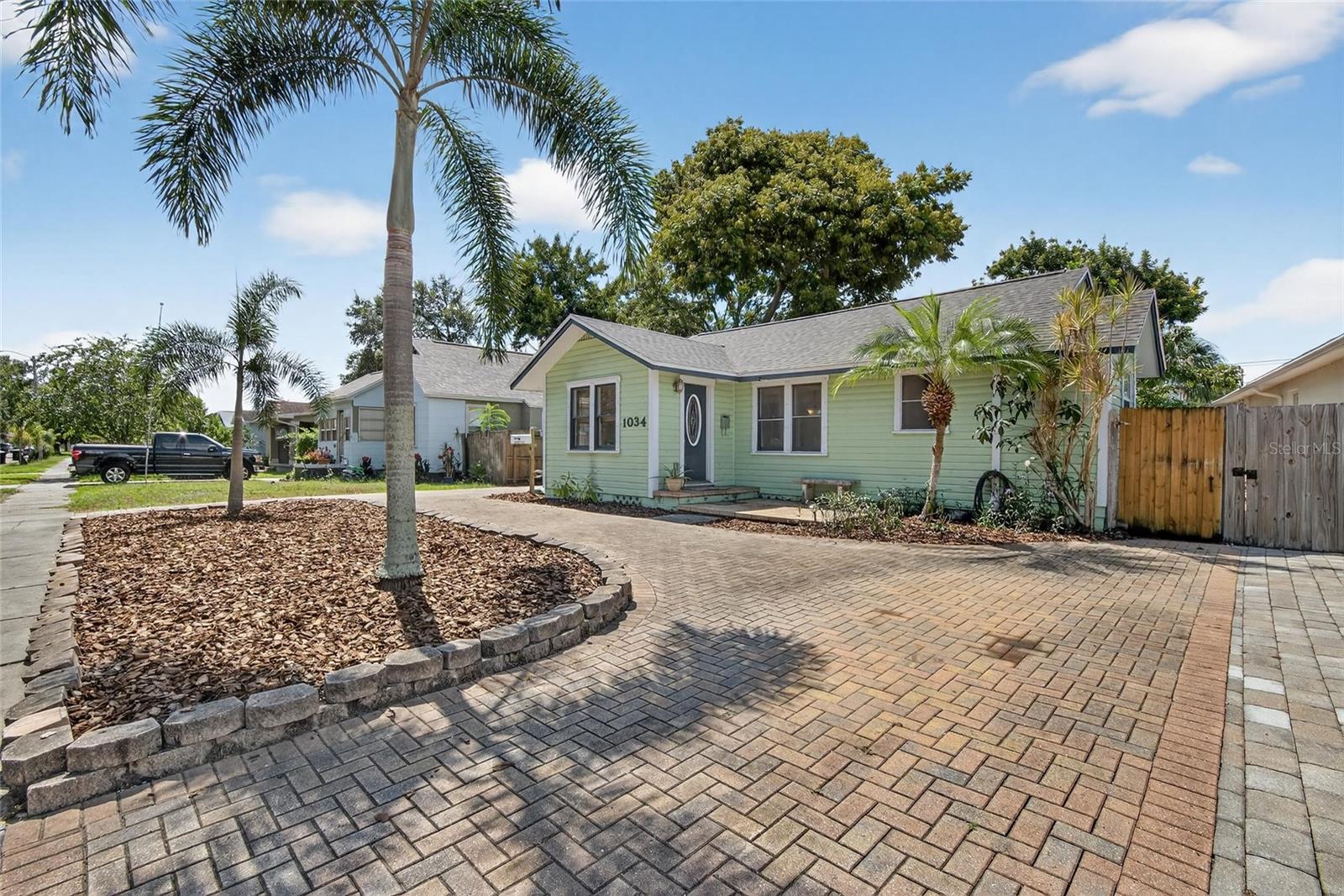 Details for 1034 27th Street N, ST PETERSBURG, FL 33713