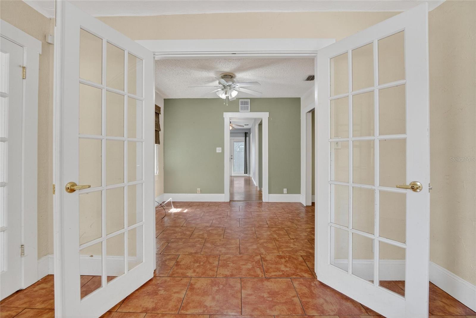 Image 16 of 84 For 1034 27th Street N