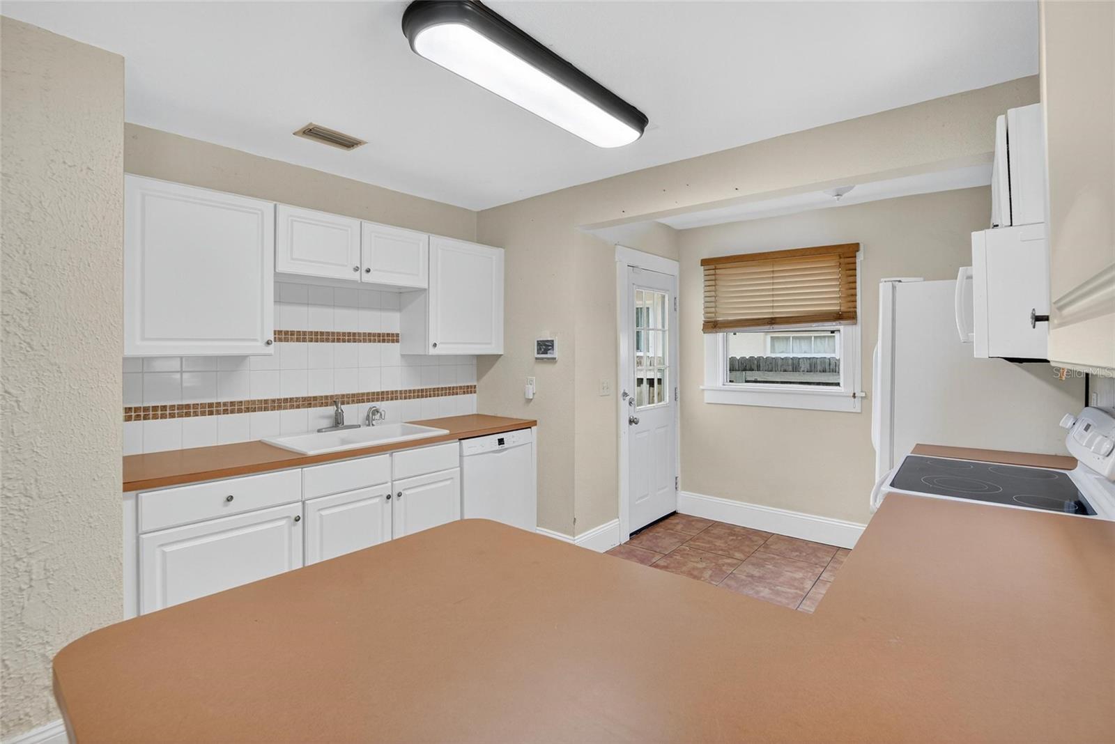 Image 19 of 84 For 1034 27th Street N