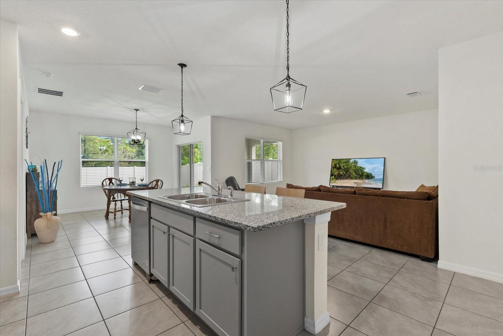 Image 8 of 48 For 15615 Black Pepper Lane