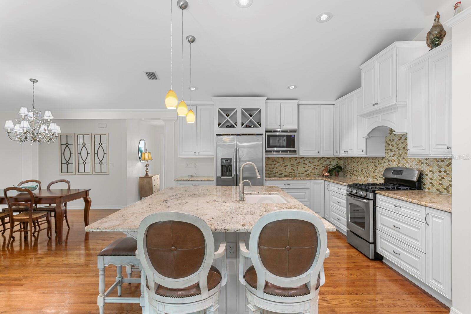 Image 17 of 61 For 3910 Tacon Street