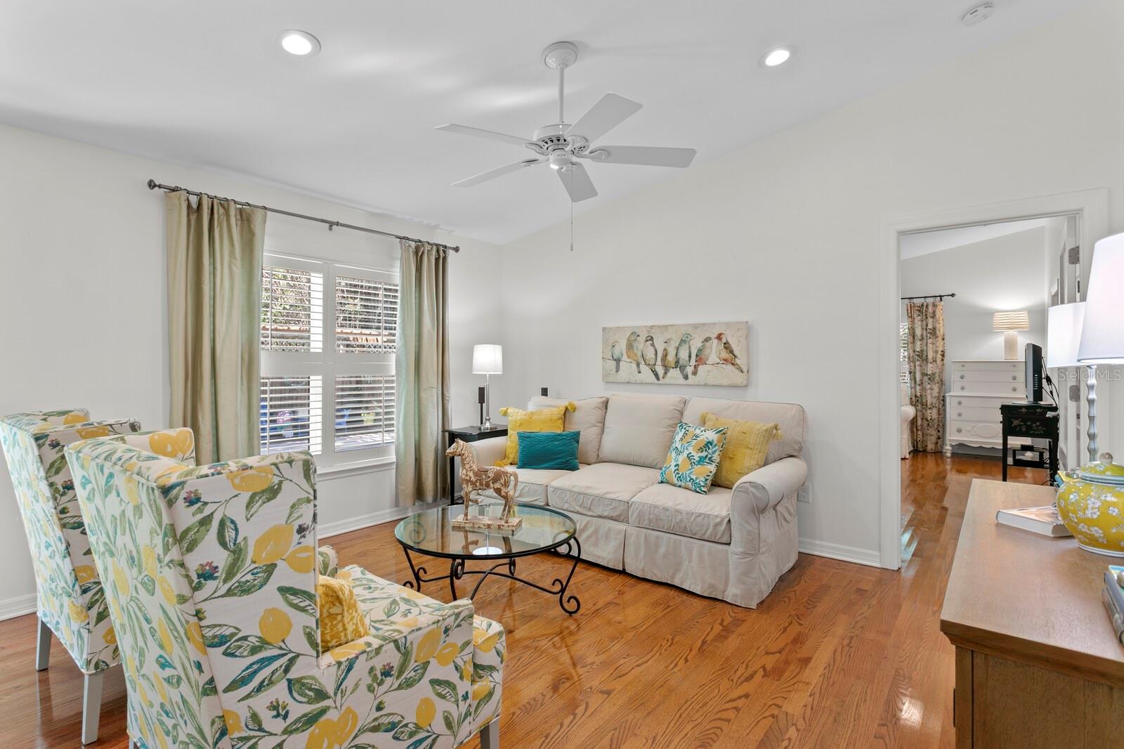 Image 22 of 61 For 3910 Tacon Street