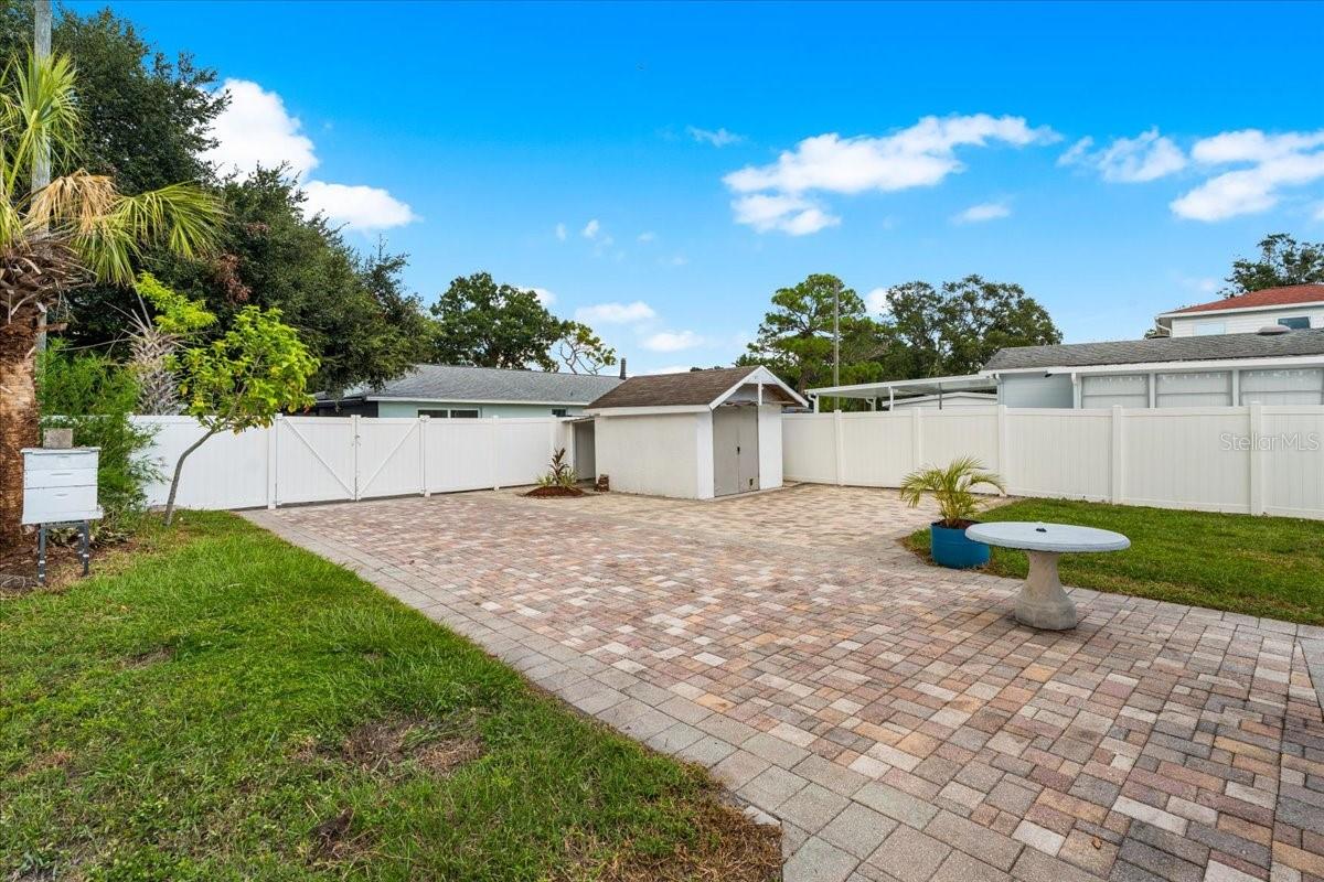 Image 22 of 22 For 819 Southwest Boulevard N