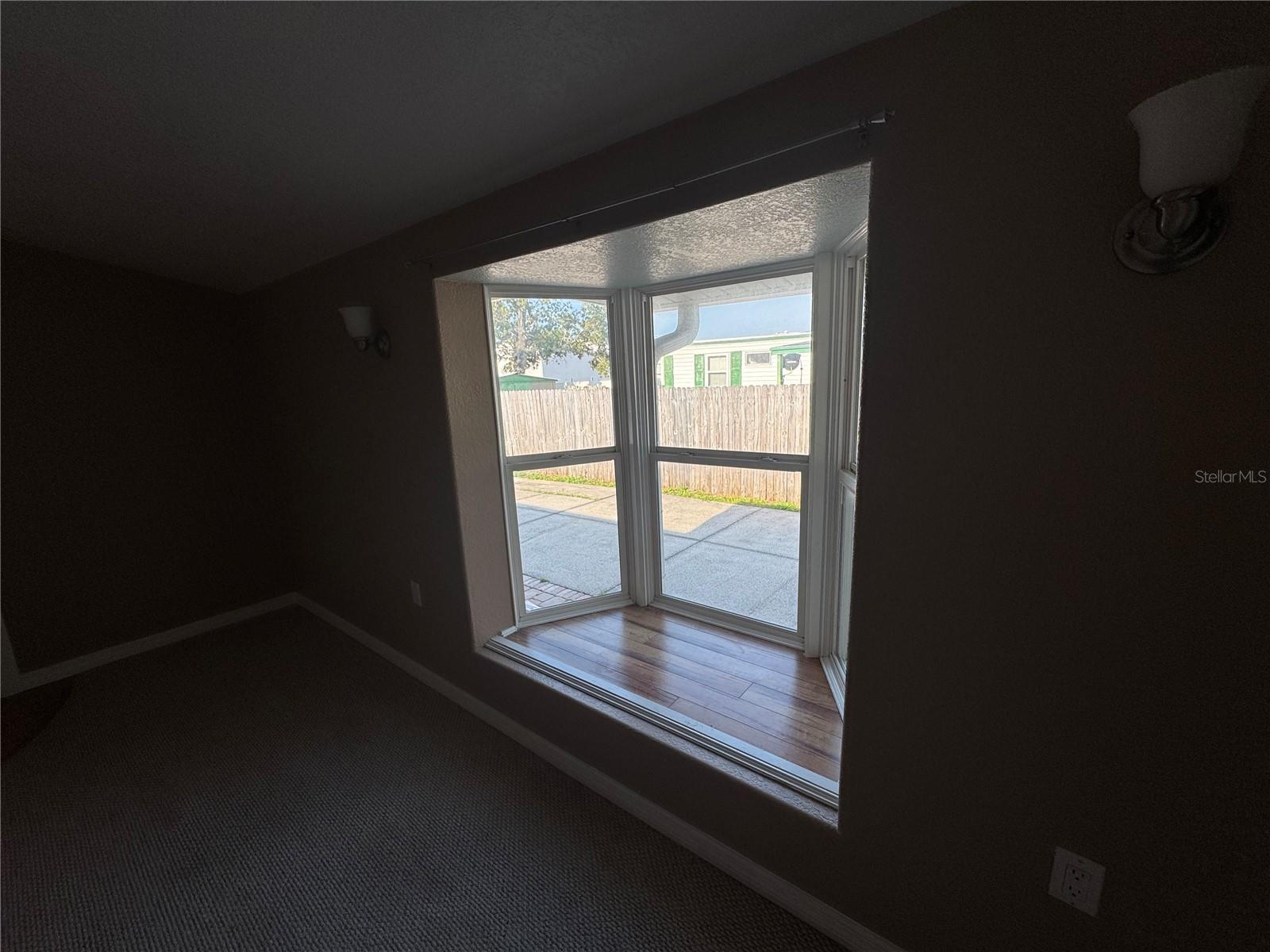 Image 22 of 33 For 7106 Jeanne Avenue