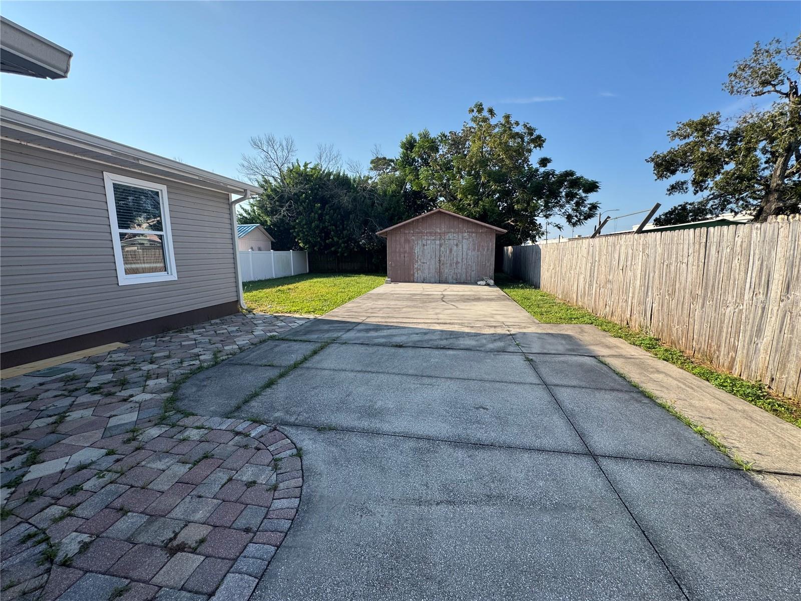 Image 6 of 33 For 7106 Jeanne Avenue