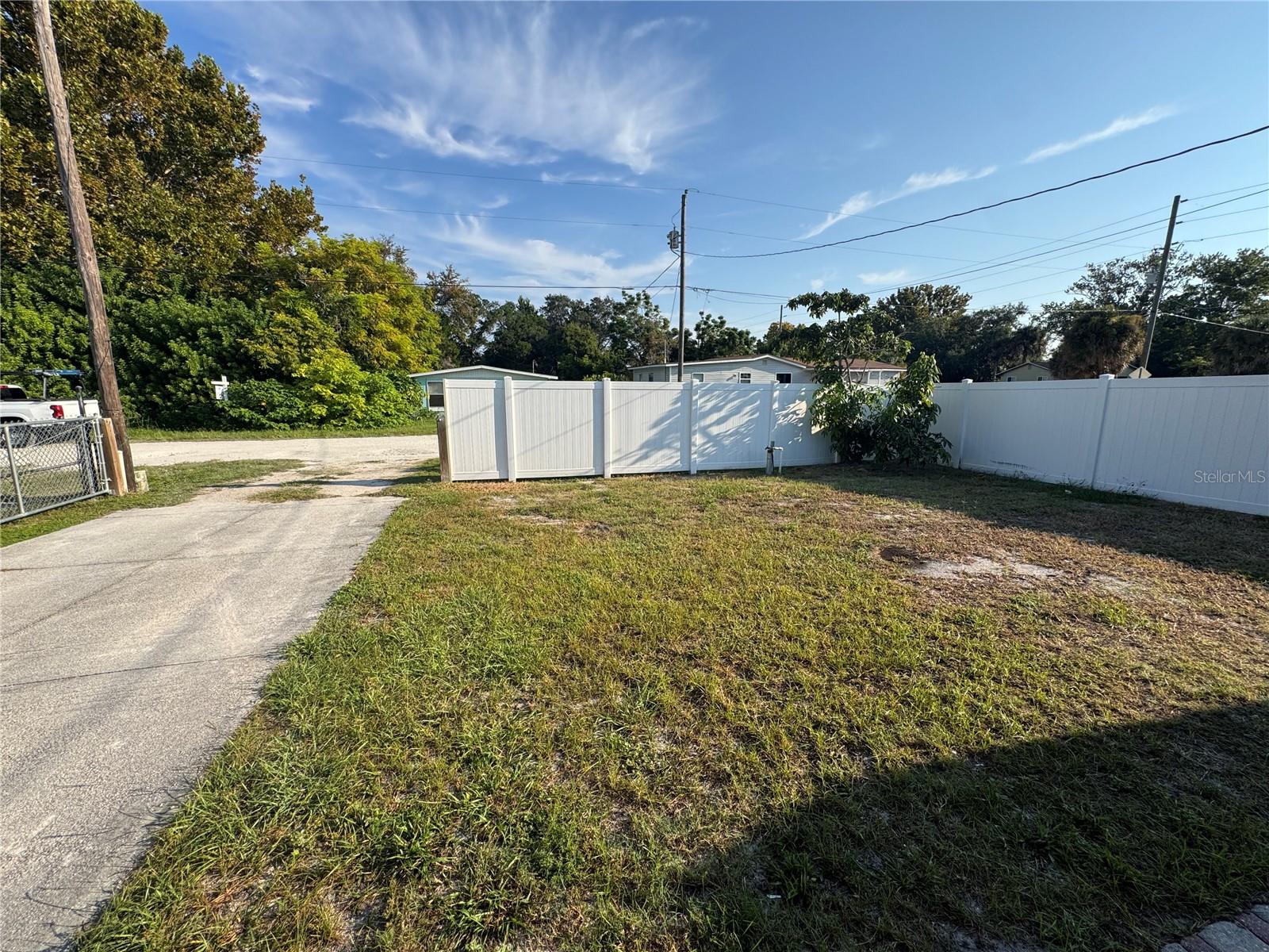 Image 7 of 33 For 7106 Jeanne Avenue
