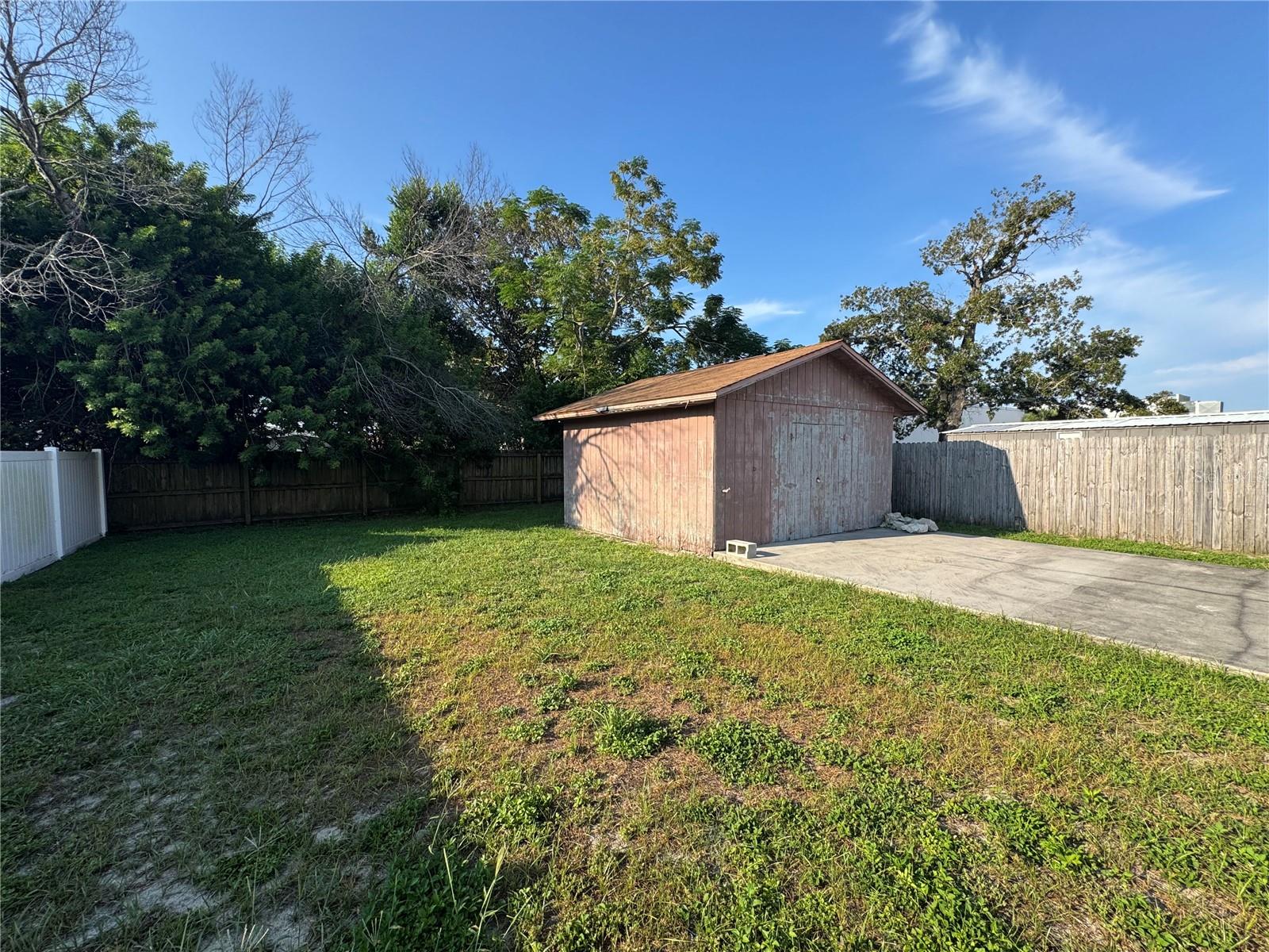 Image 8 of 33 For 7106 Jeanne Avenue