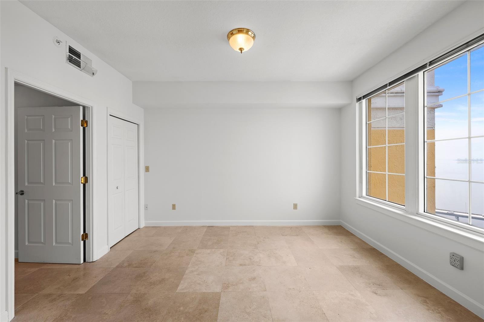 Image 23 of 78 For 345 Bayshore Boulevard 1805