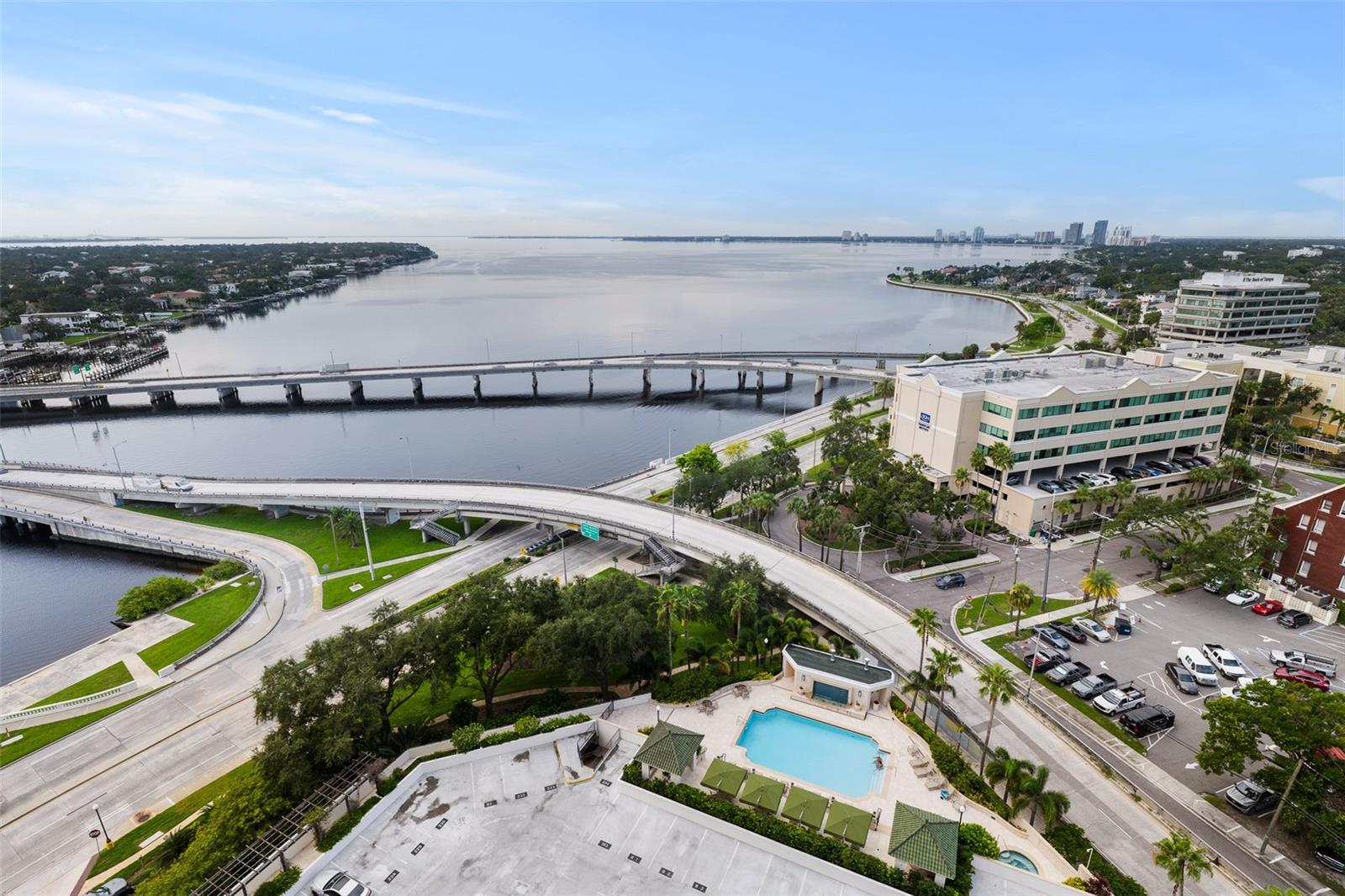 Image 4 of 78 For 345 Bayshore Boulevard 1805