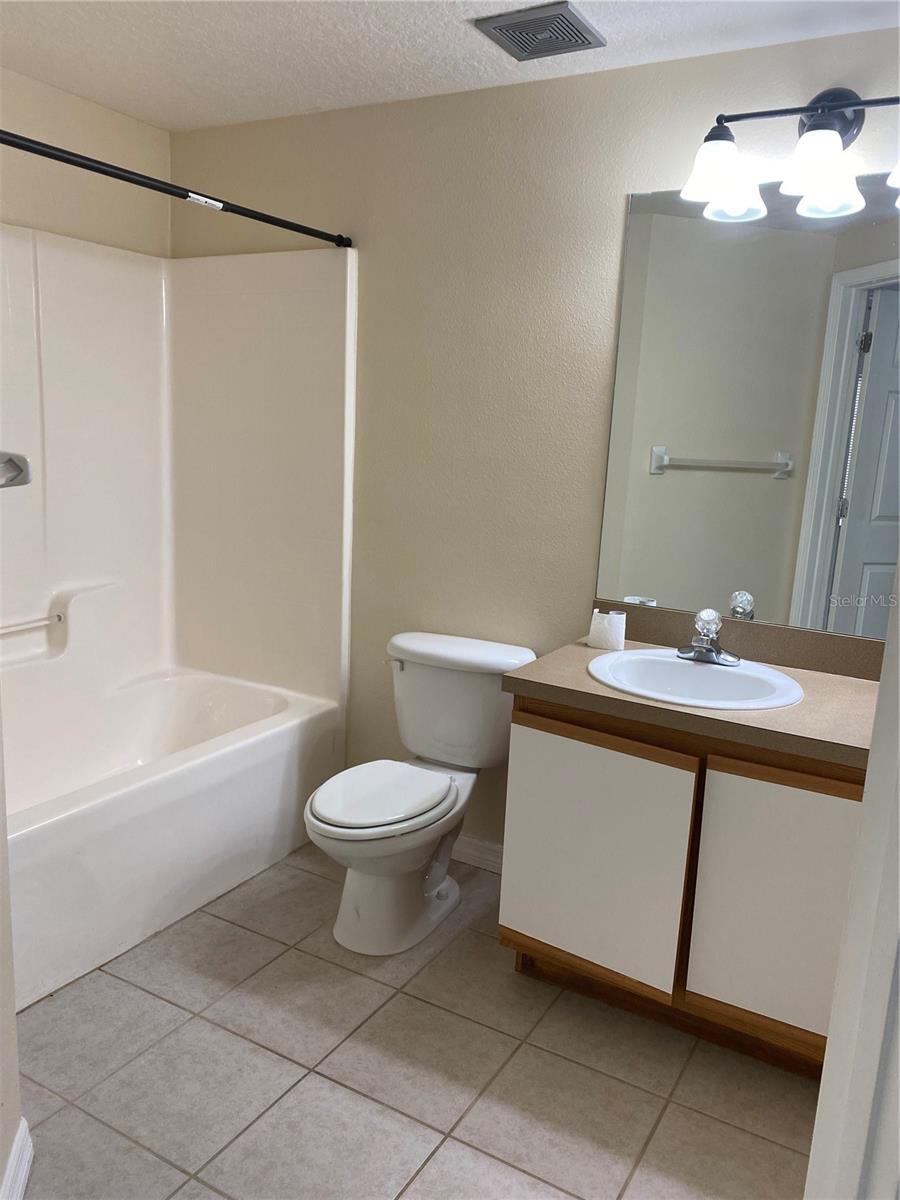 Image 11 of 14 For 6014 Portsdale Place 101