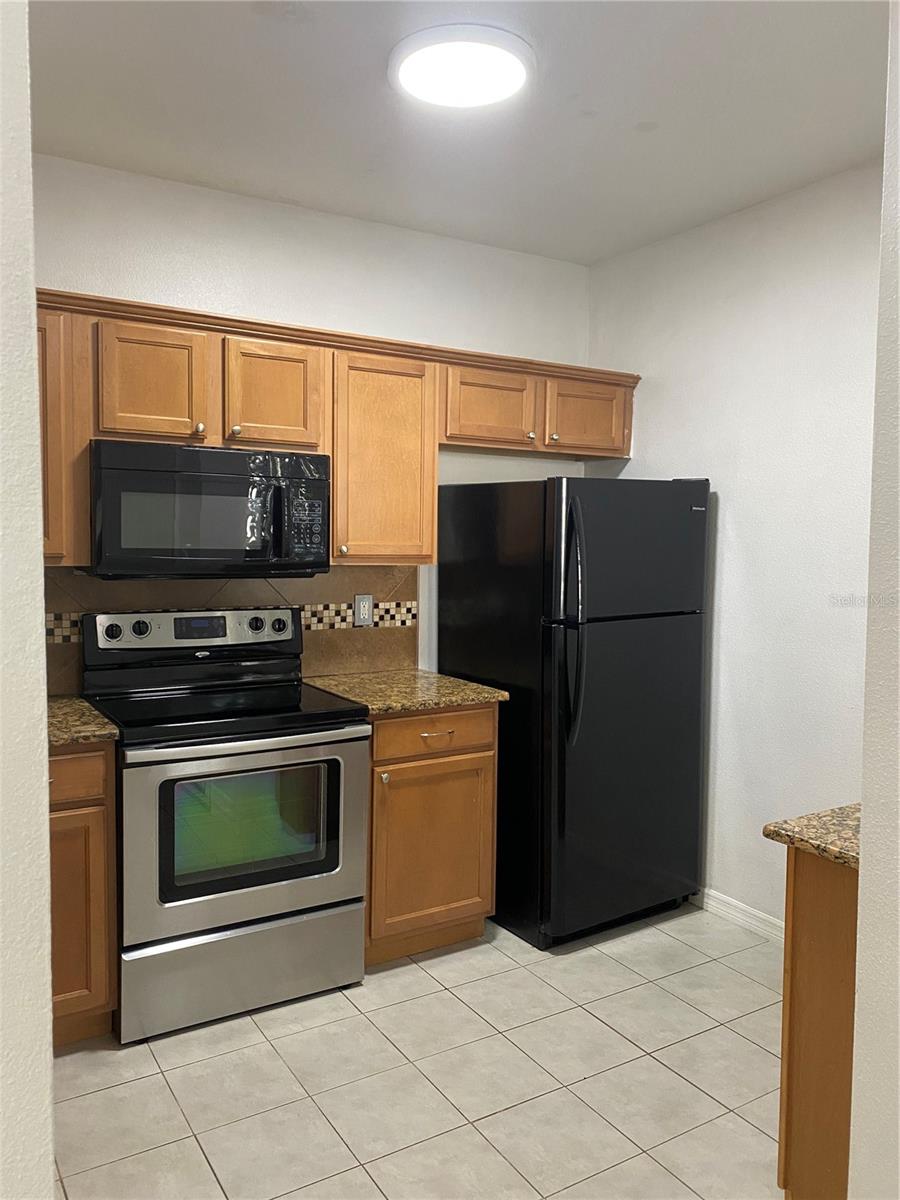 Image 6 of 14 For 6014 Portsdale Place 101