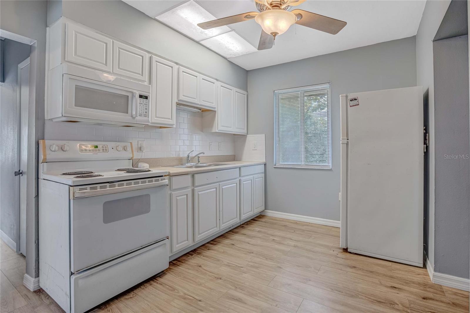 Image 10 of 26 For 1416 19th Avenue W