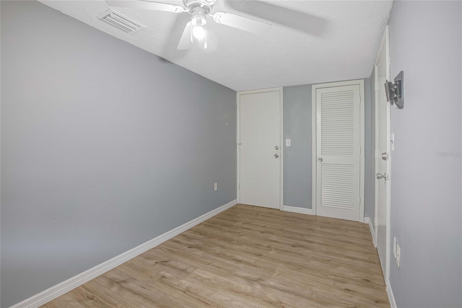 Image 14 of 26 For 1416 19th Avenue W