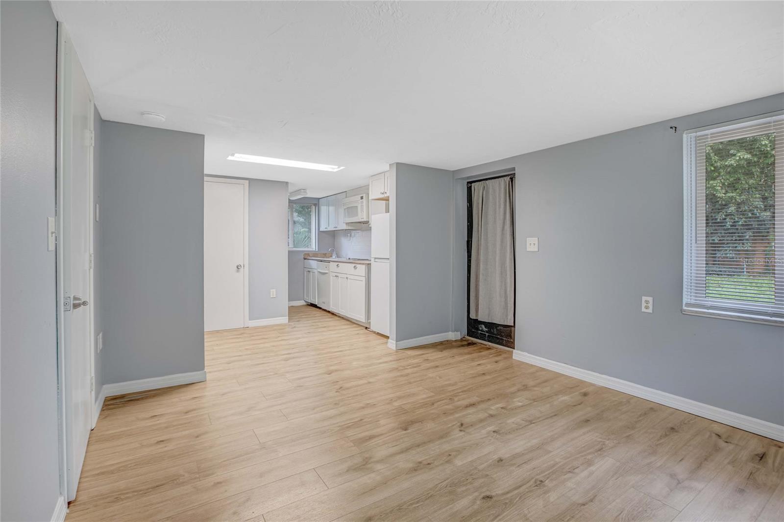 Image 15 of 26 For 1416 19th Avenue W