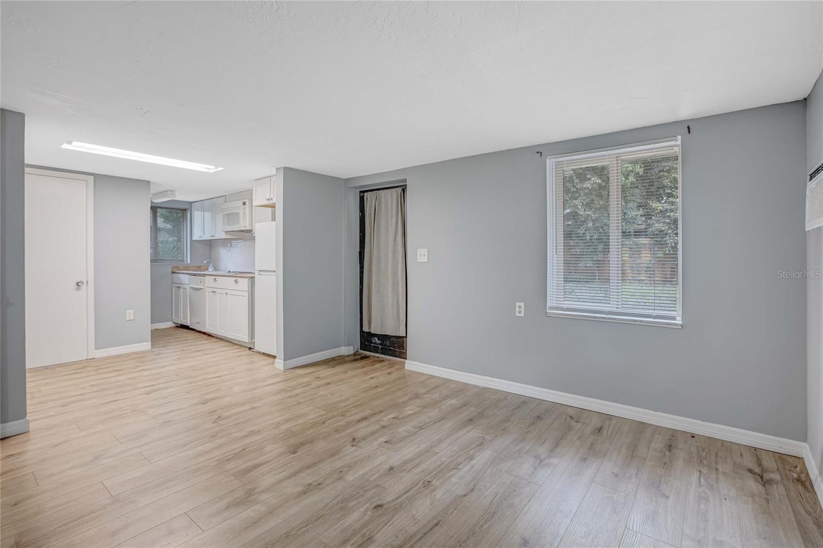 Image 16 of 26 For 1416 19th Avenue W