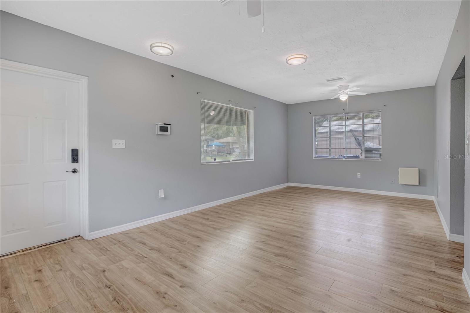 Image 4 of 26 For 1416 19th Avenue W