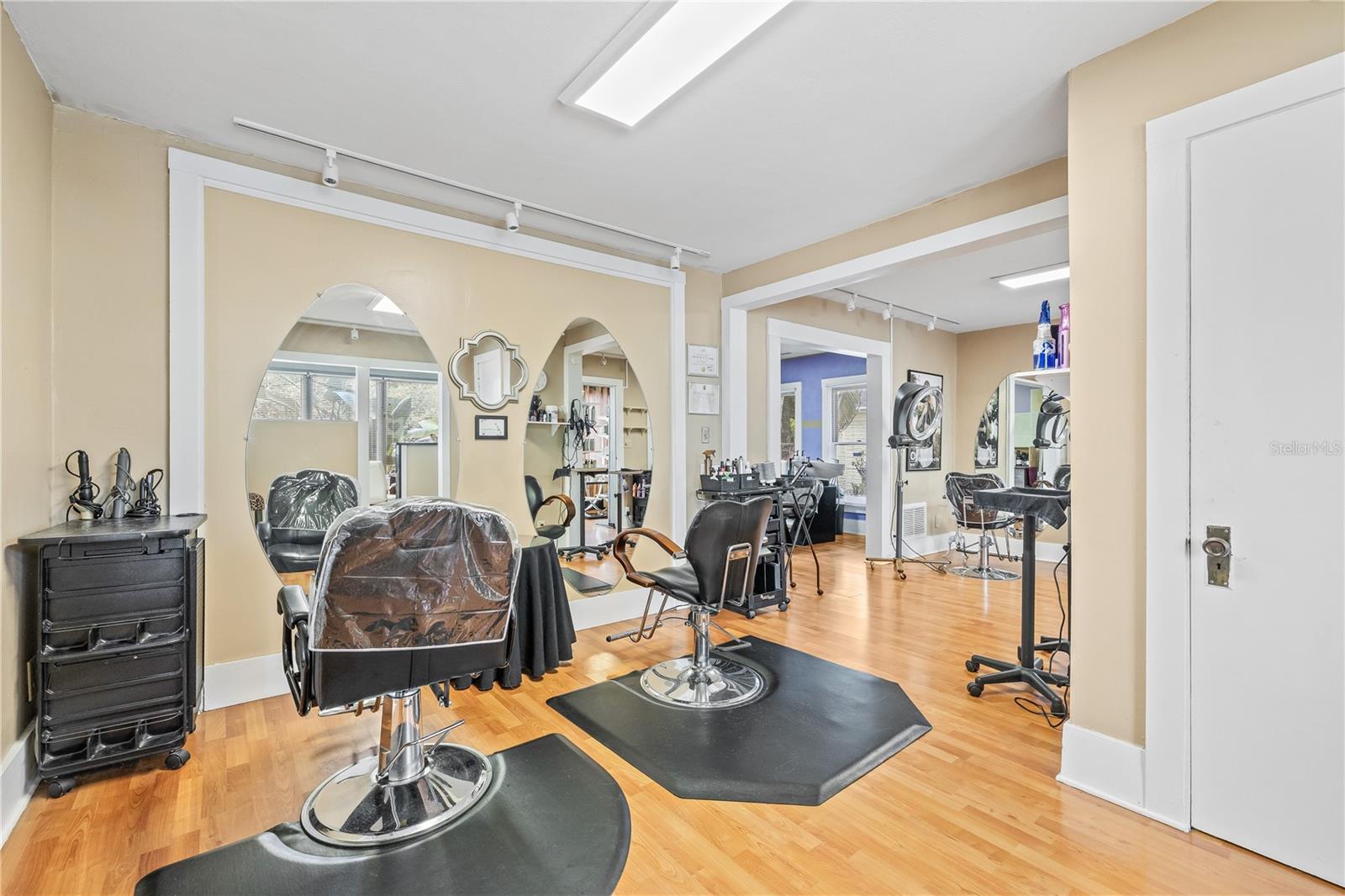 Image 10 of 38 For 805 Turner Street