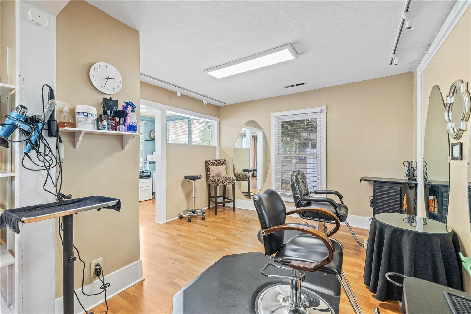 Image 11 of 38 For 805 Turner Street