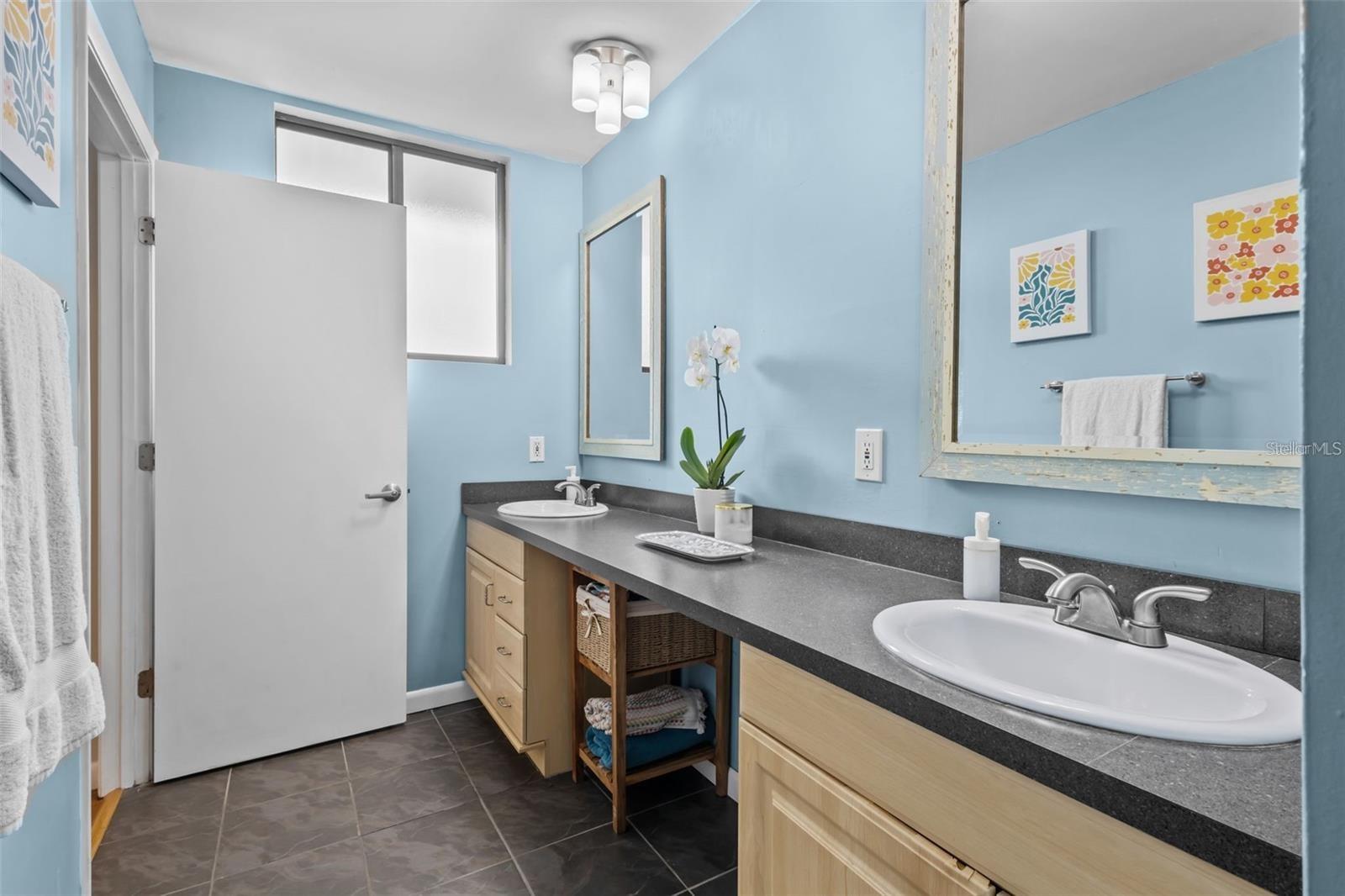 Image 12 of 37 For 4579 10th Avenue N