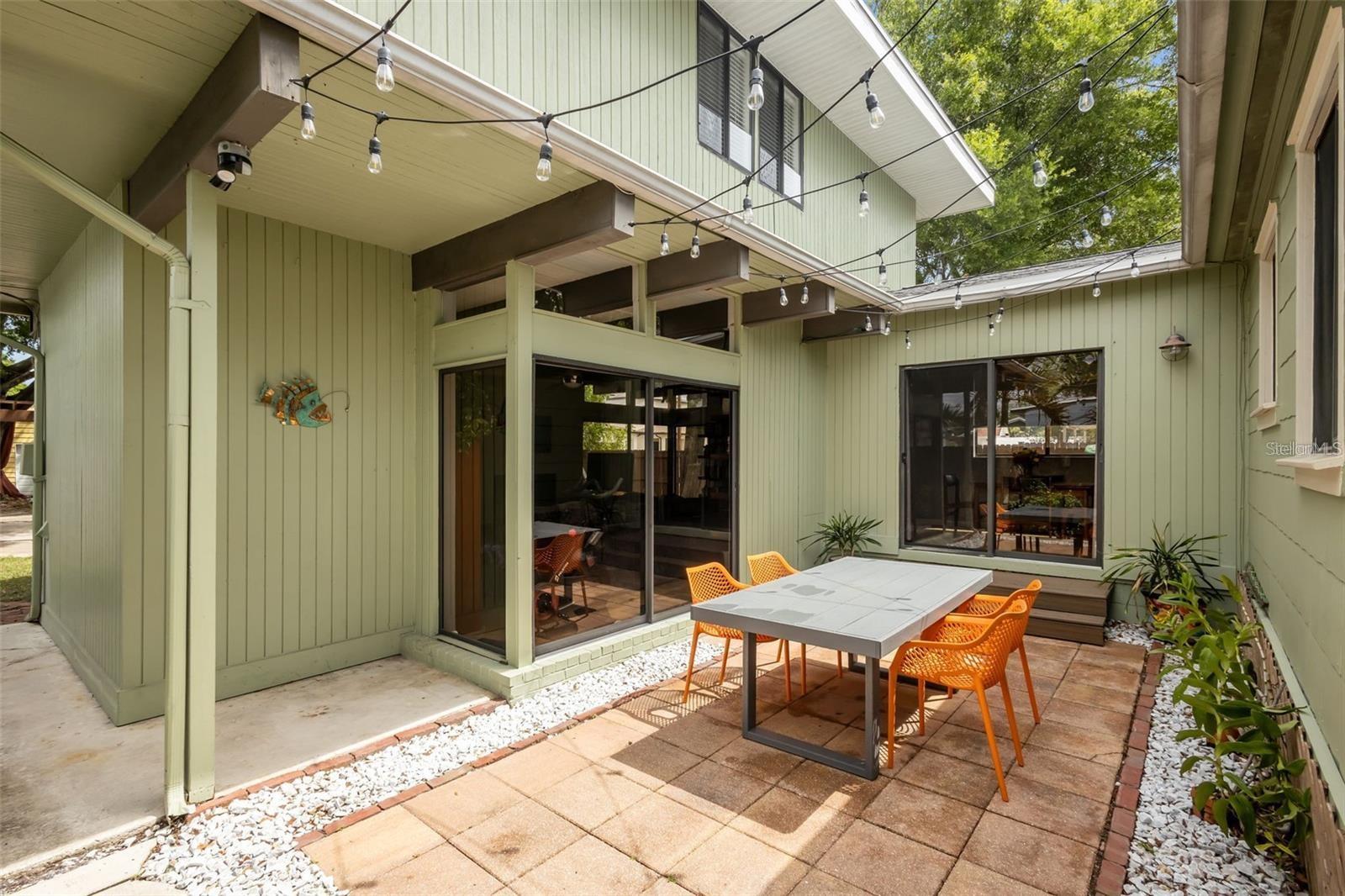 Image 16 of 37 For 4579 10th Avenue N
