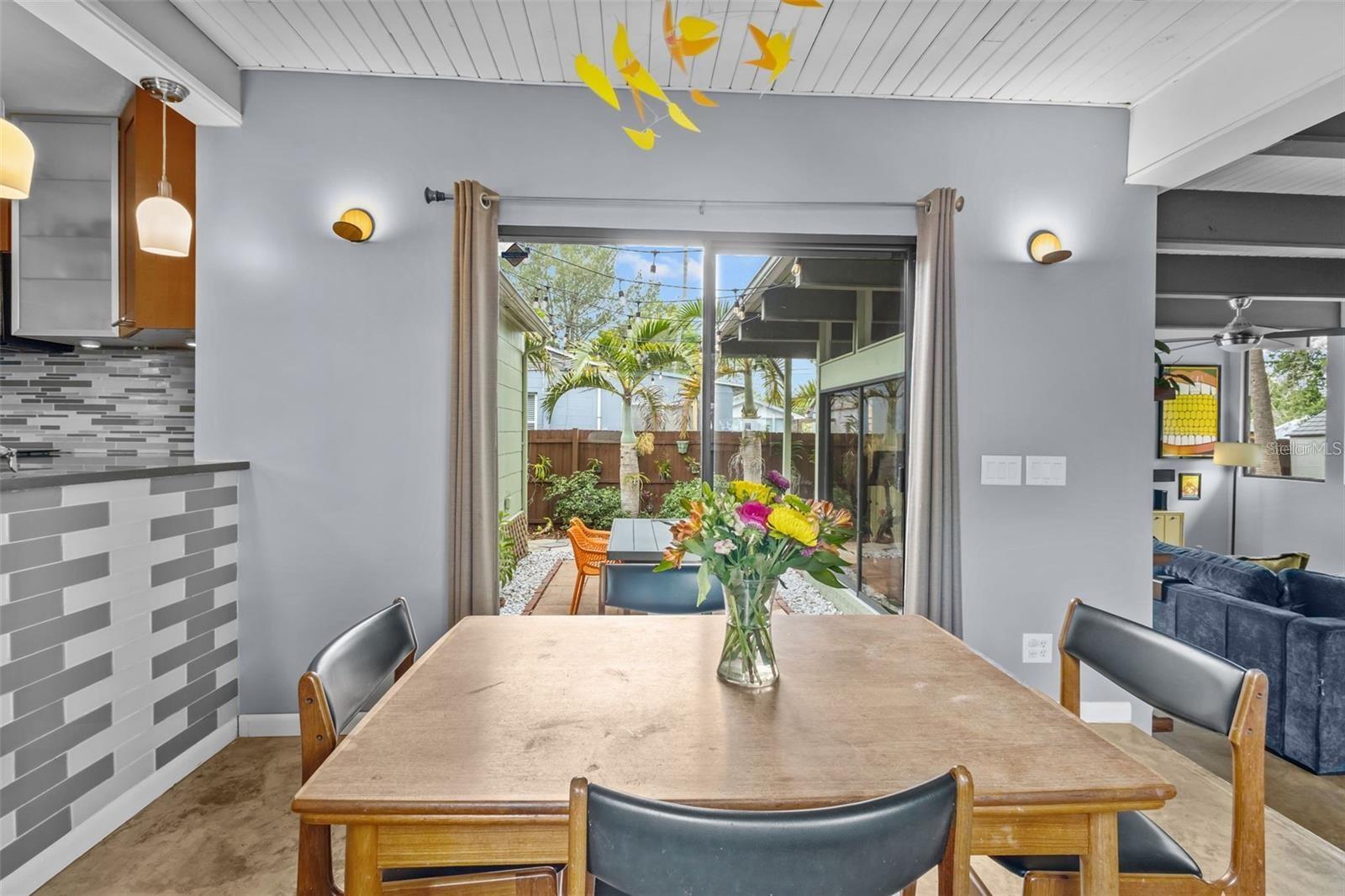 Image 20 of 37 For 4579 10th Avenue N