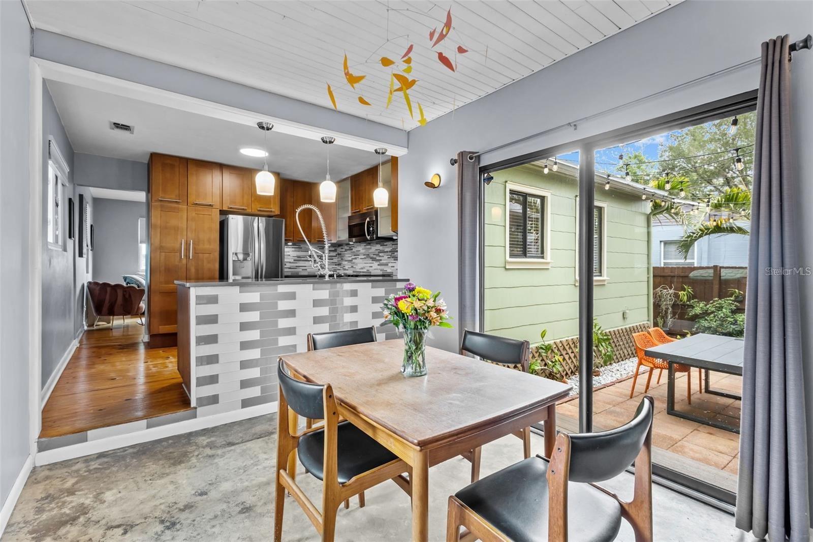 Image 22 of 37 For 4579 10th Avenue N