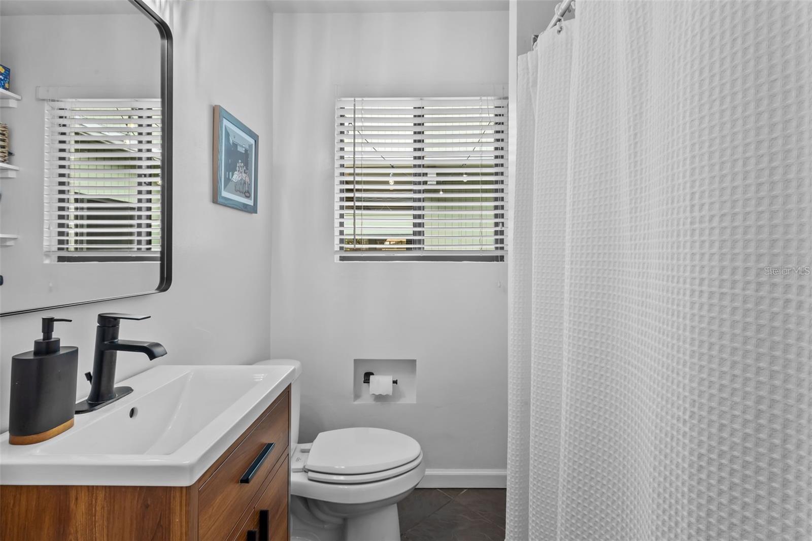 Image 24 of 37 For 4579 10th Avenue N